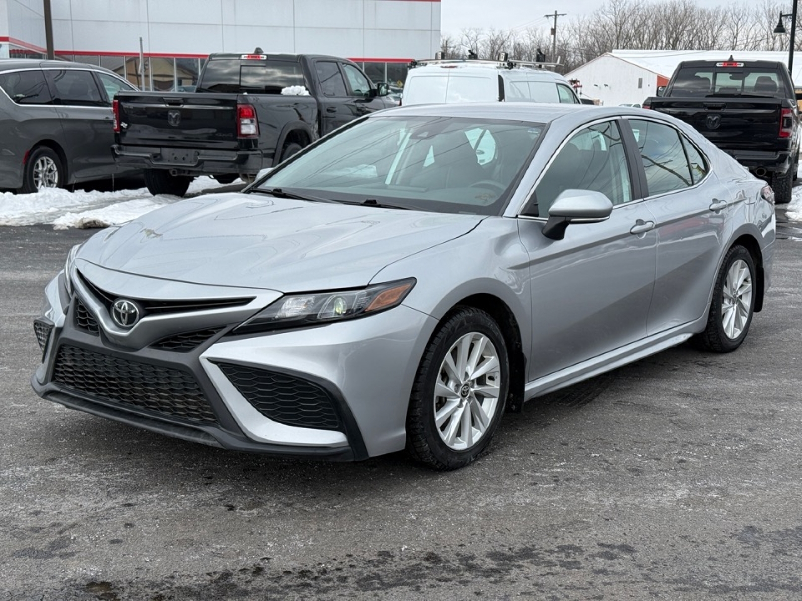 2024 Toyota Camry SE, 39558, Photo