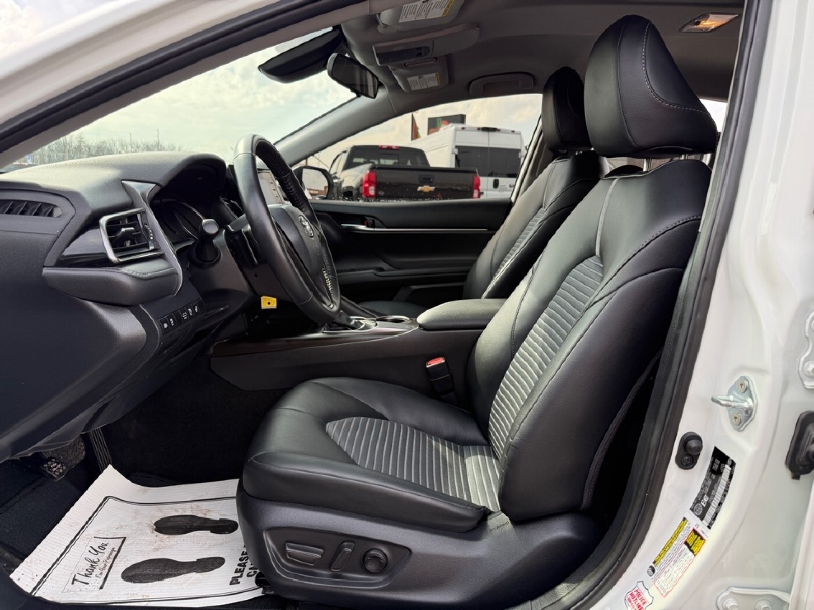 2024 Toyota Camry SE, 39562, Photo