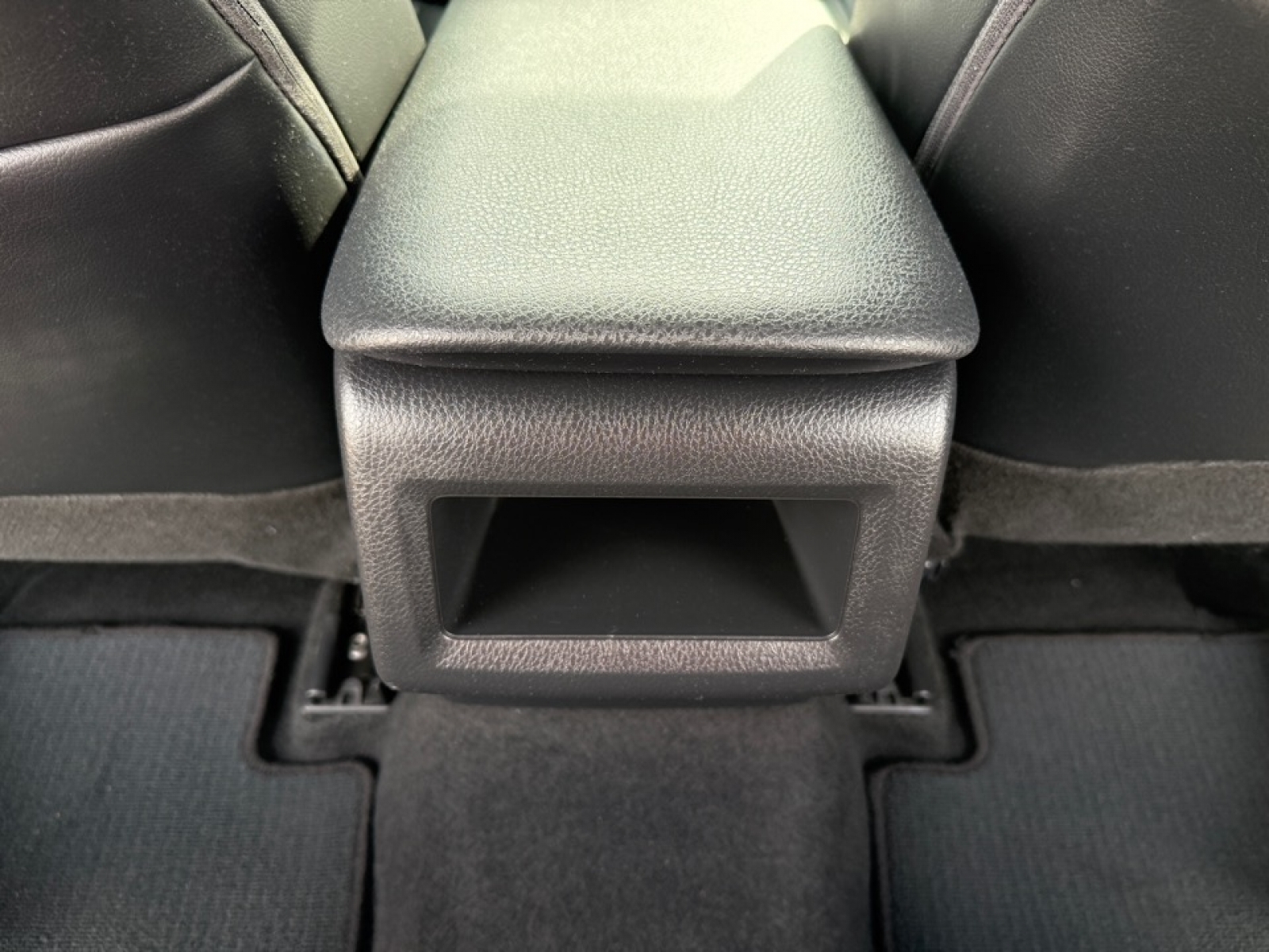 2024 Toyota Camry SE, 39562, Photo