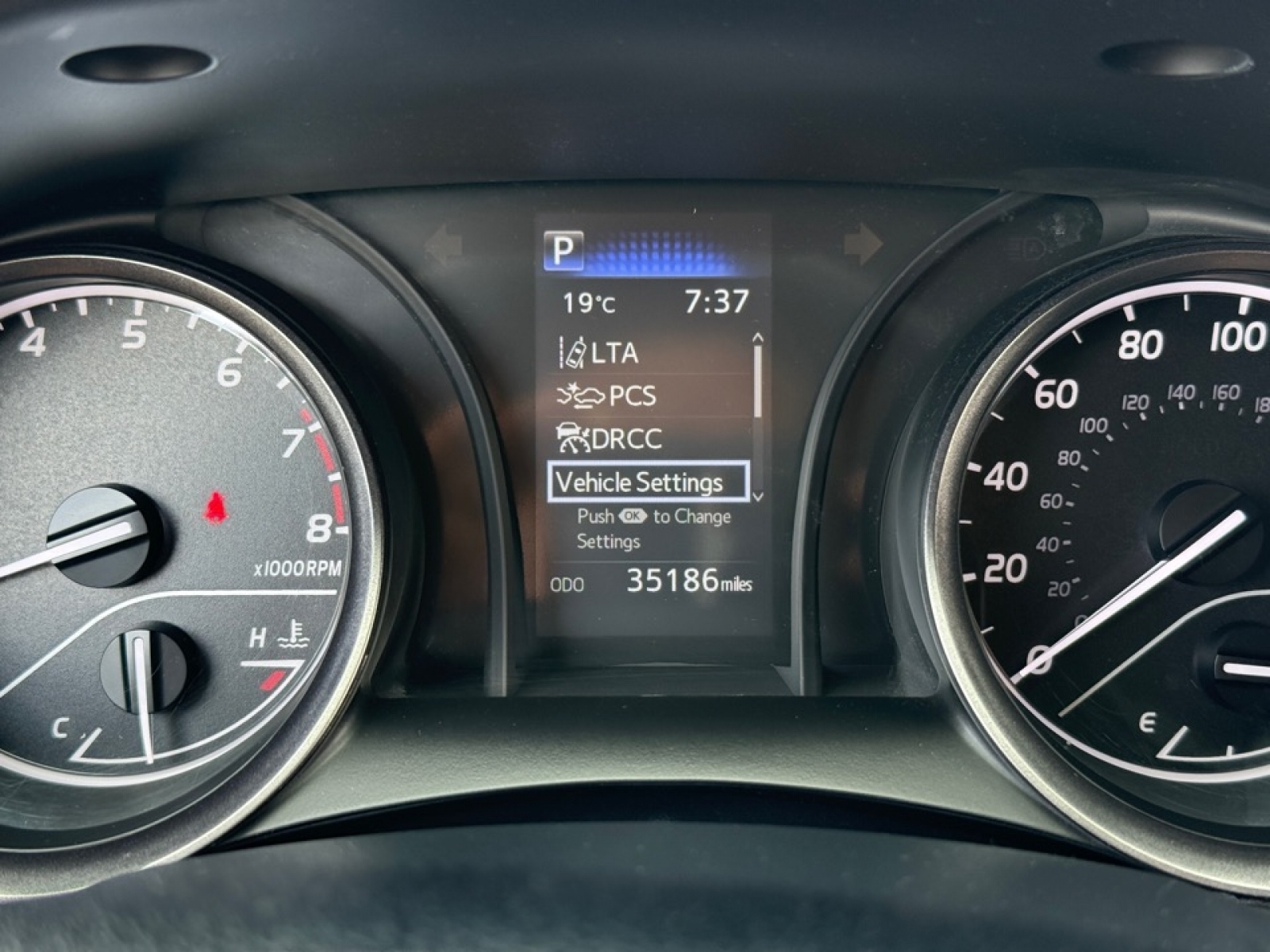 2024 Toyota Camry SE, 39562, Photo