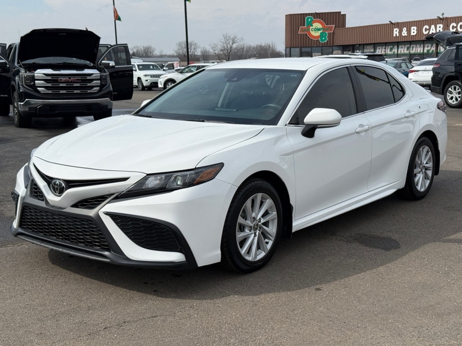 2024 Toyota Camry SE, 39562, Photo
