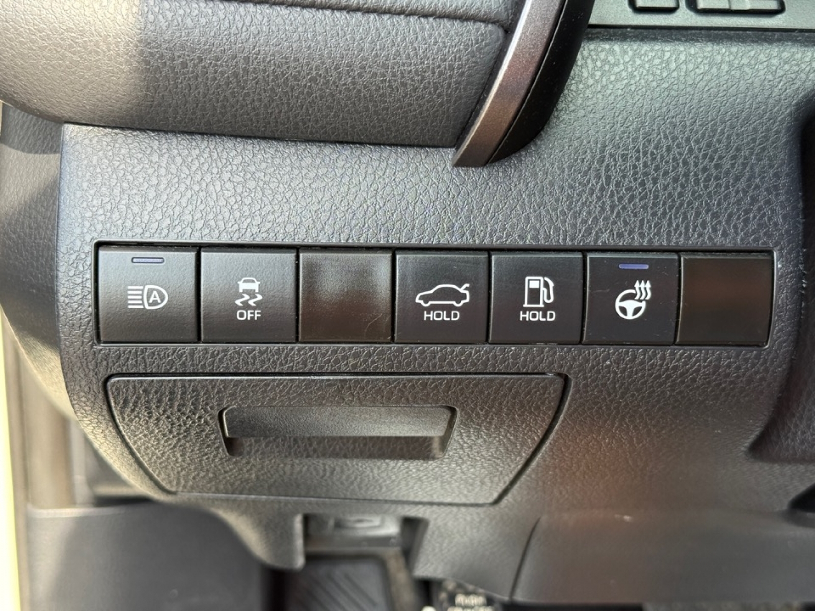 2024 Toyota Camry SE, 39562, Photo