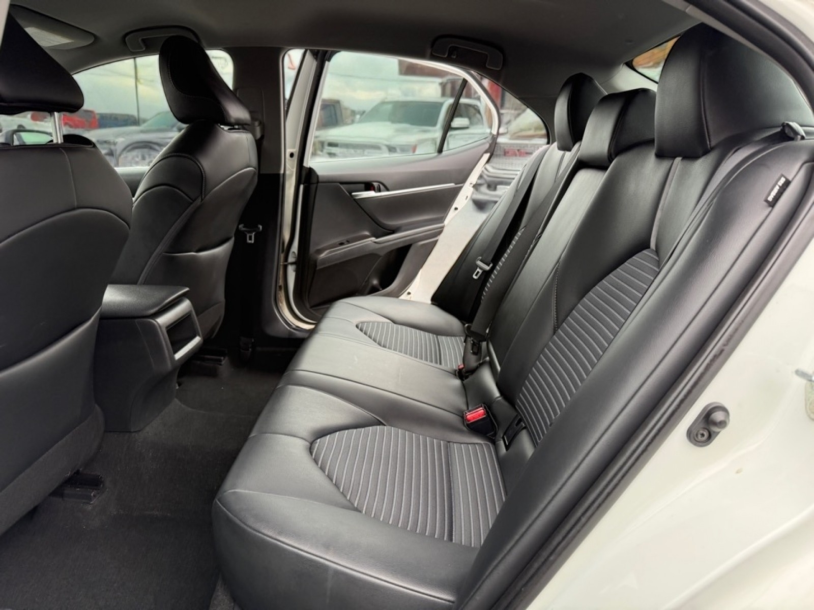 2024 Toyota Camry SE, 39563, Photo