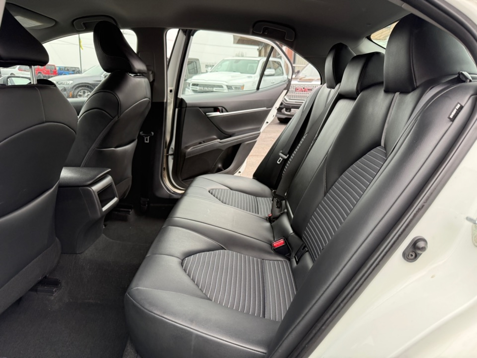 2024 Toyota Camry SE, 39563, Photo