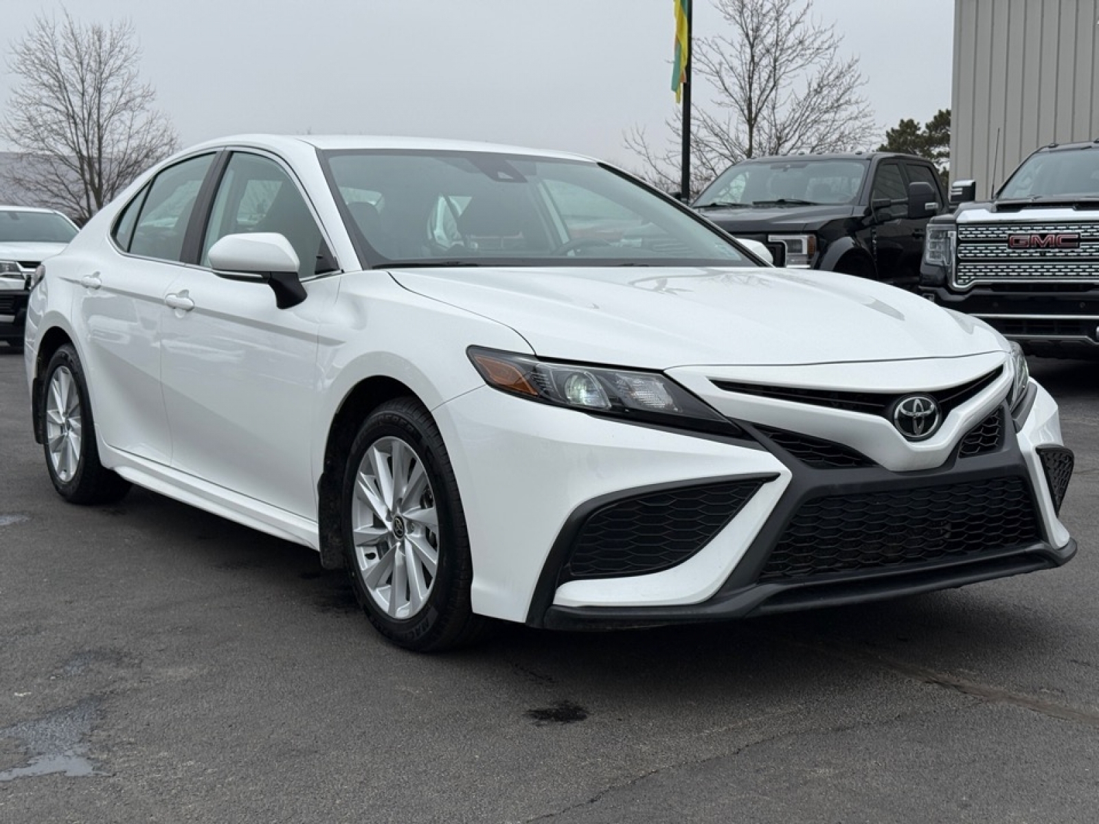 2024 Toyota Camry SE, 39563, Photo