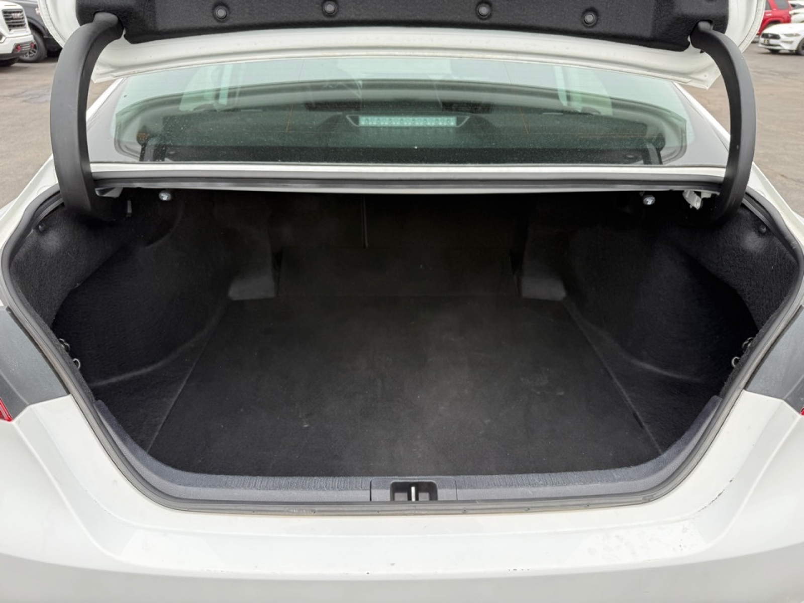 2024 Toyota Camry SE, 39563, Photo