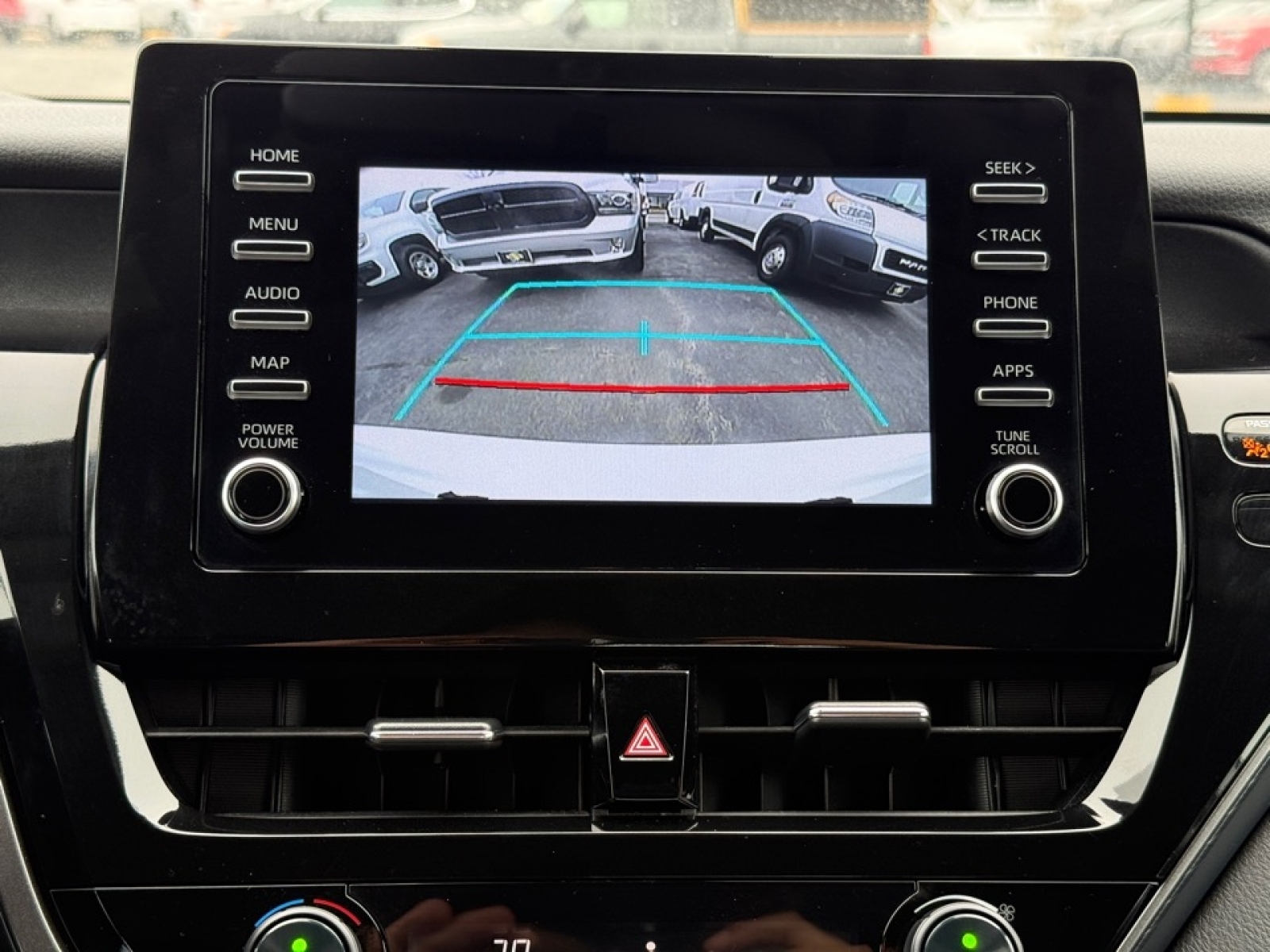 2024 Toyota Camry SE, 39563, Photo