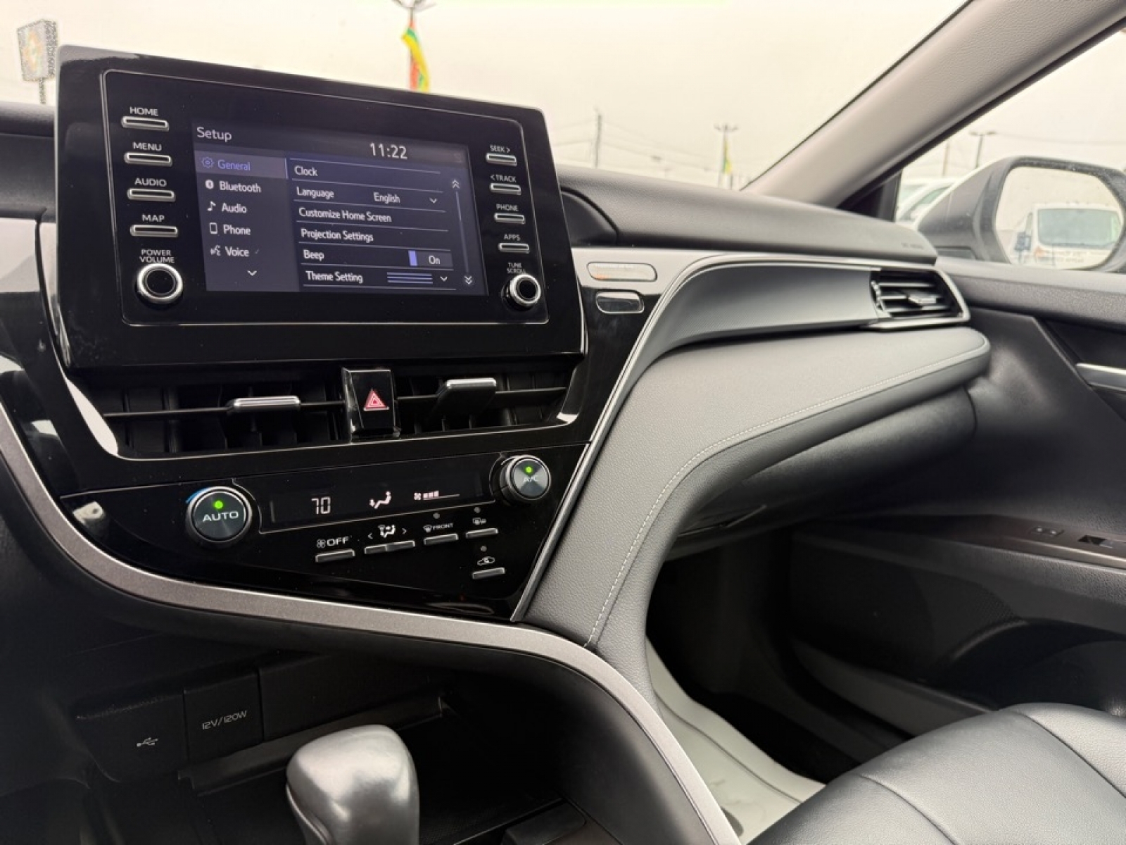 2024 Toyota Camry SE, 39563, Photo