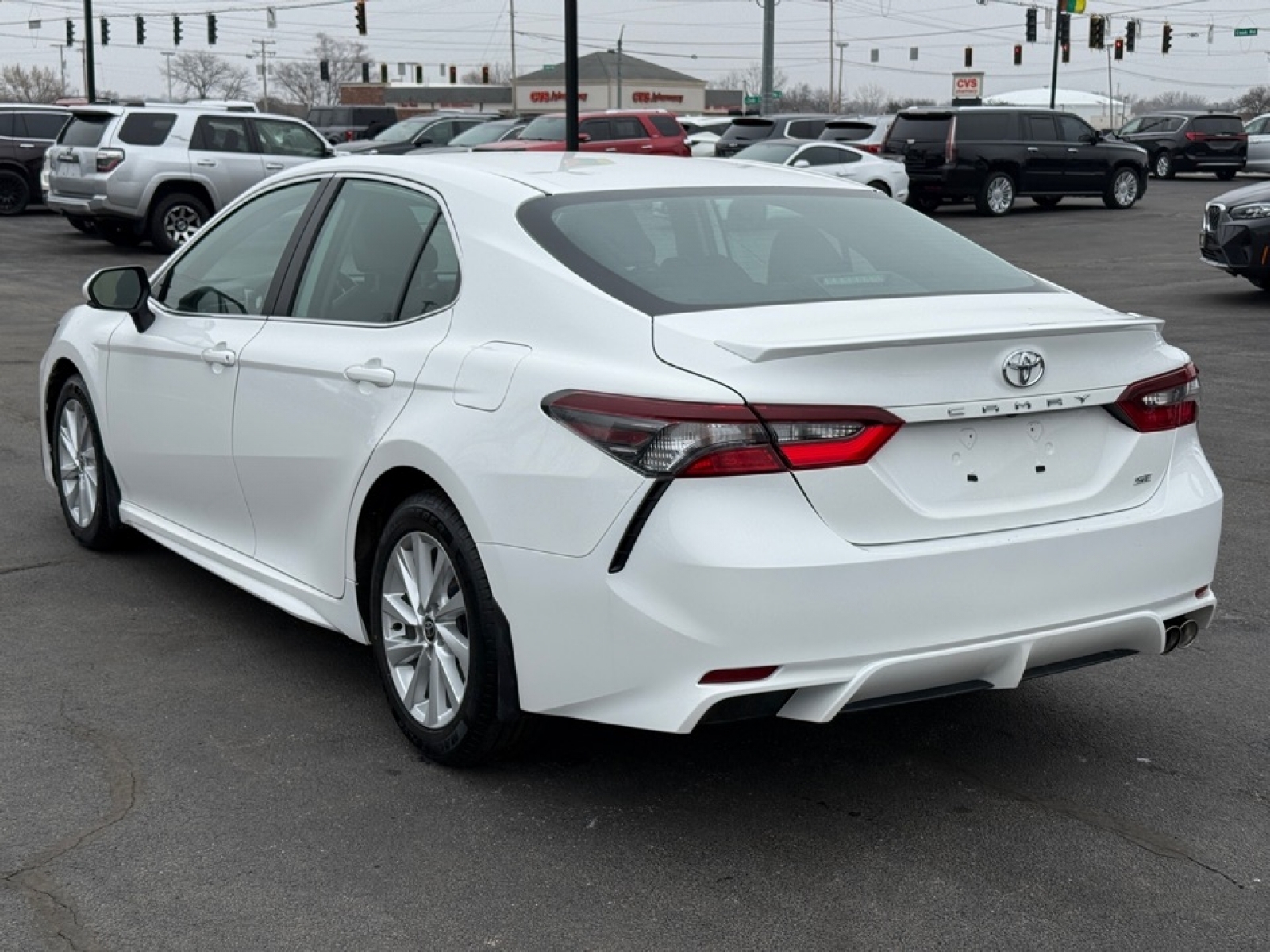 2024 Toyota Camry SE, 39563, Photo