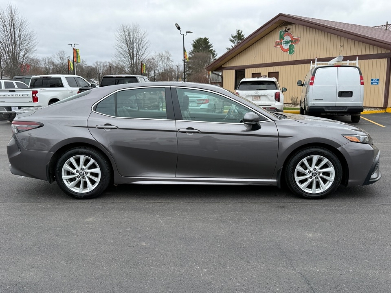 2024 Toyota Camry SE, 39628, Photo
