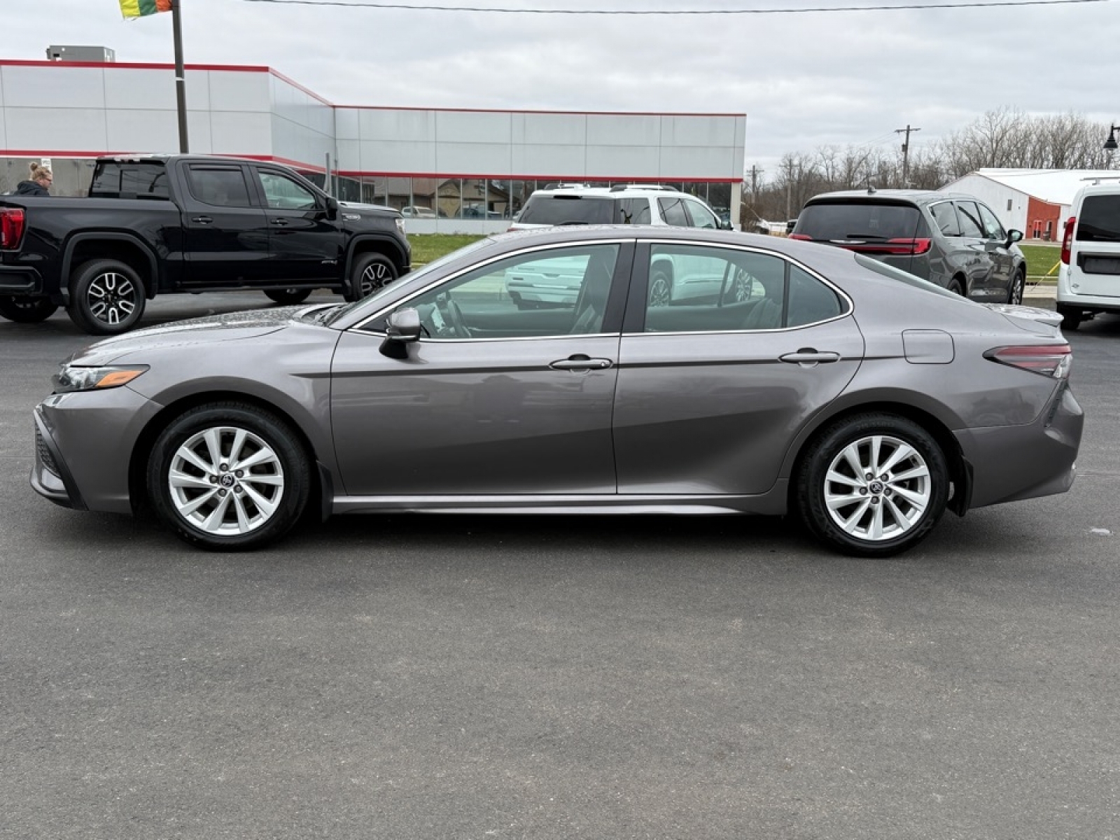 2024 Toyota Camry SE, 39628, Photo
