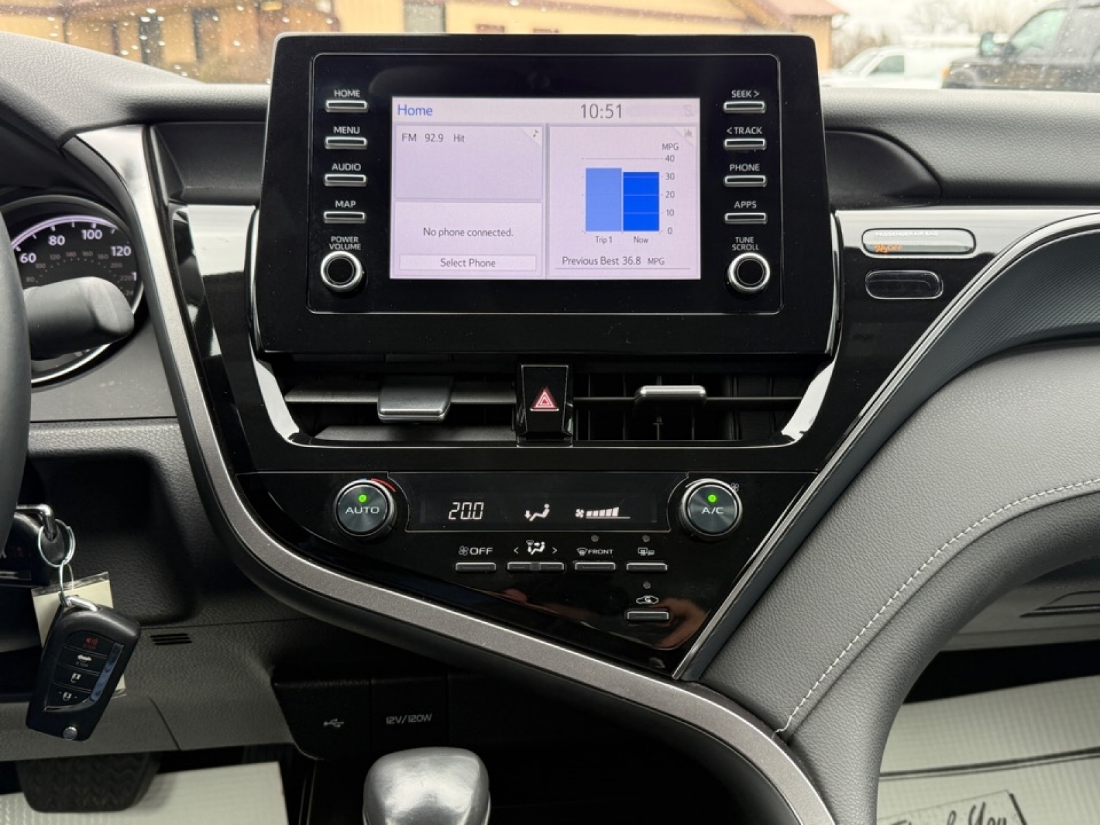 2024 Toyota Camry SE, 39628, Photo