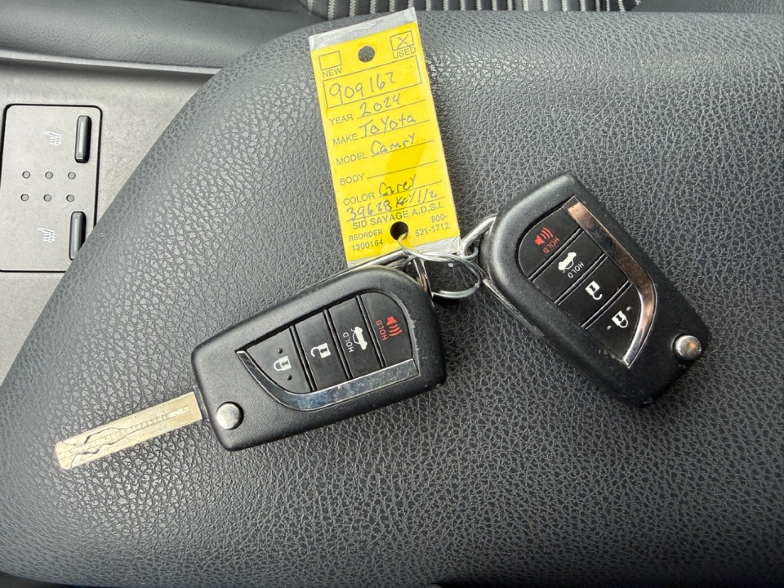 2024 Toyota Camry SE, 39628, Photo