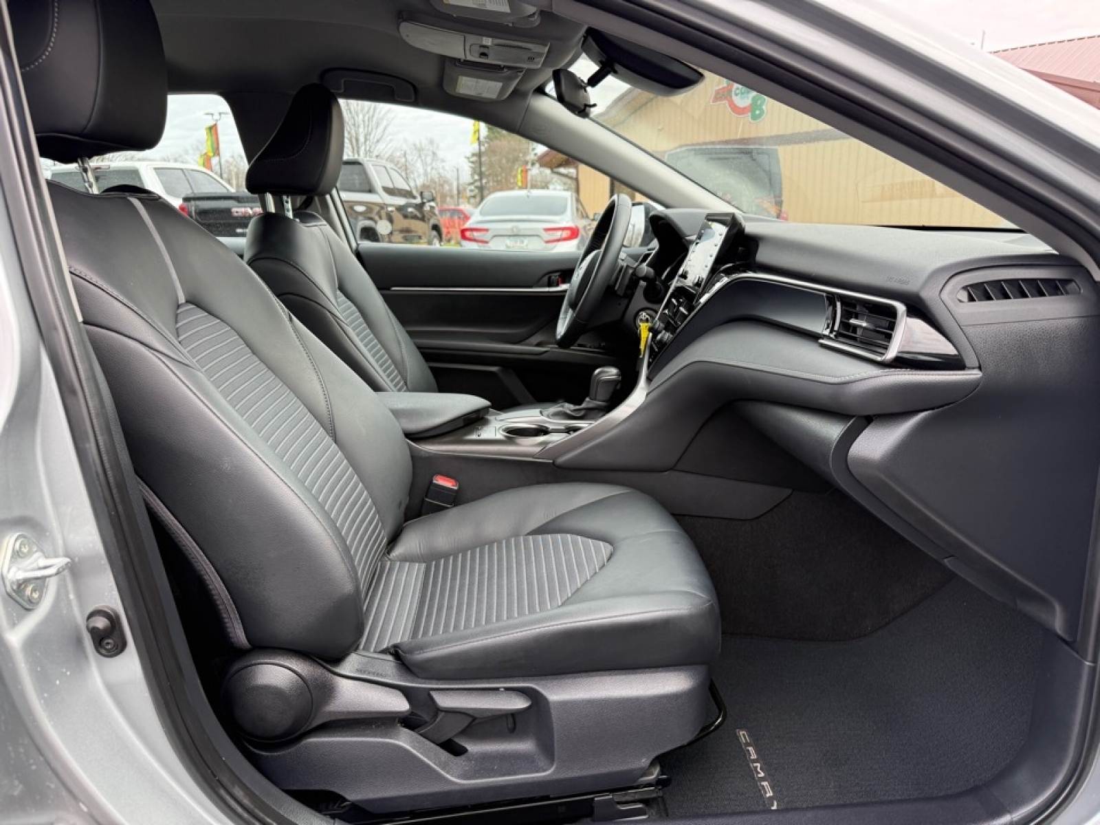 2024 Toyota Camry SE, 39666, Photo