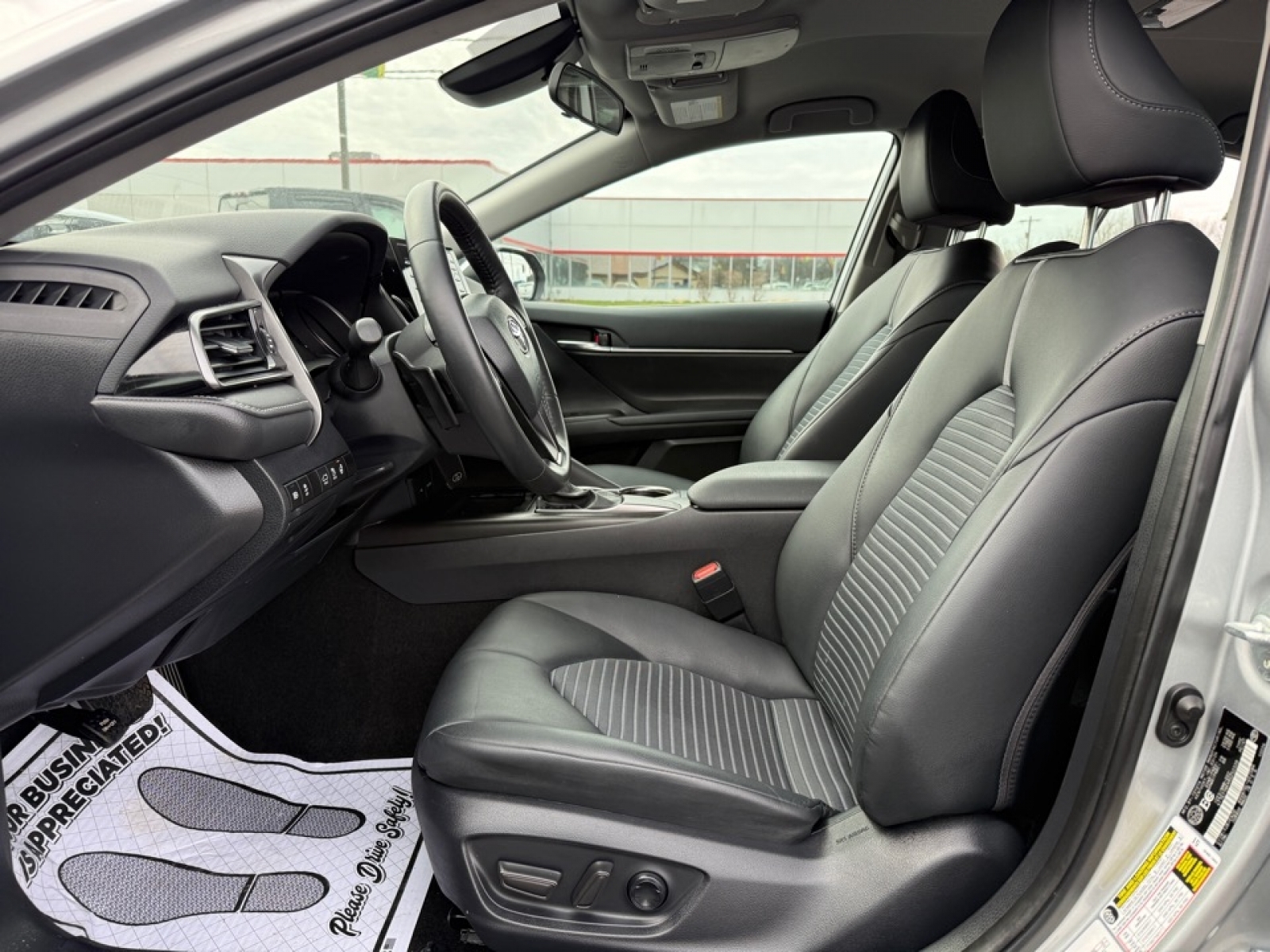 2024 Toyota Camry SE, 39666, Photo