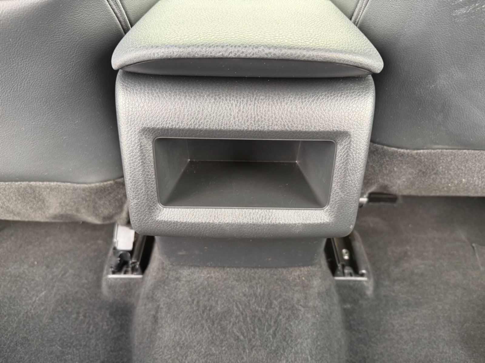 2024 Toyota Camry SE, 39666, Photo