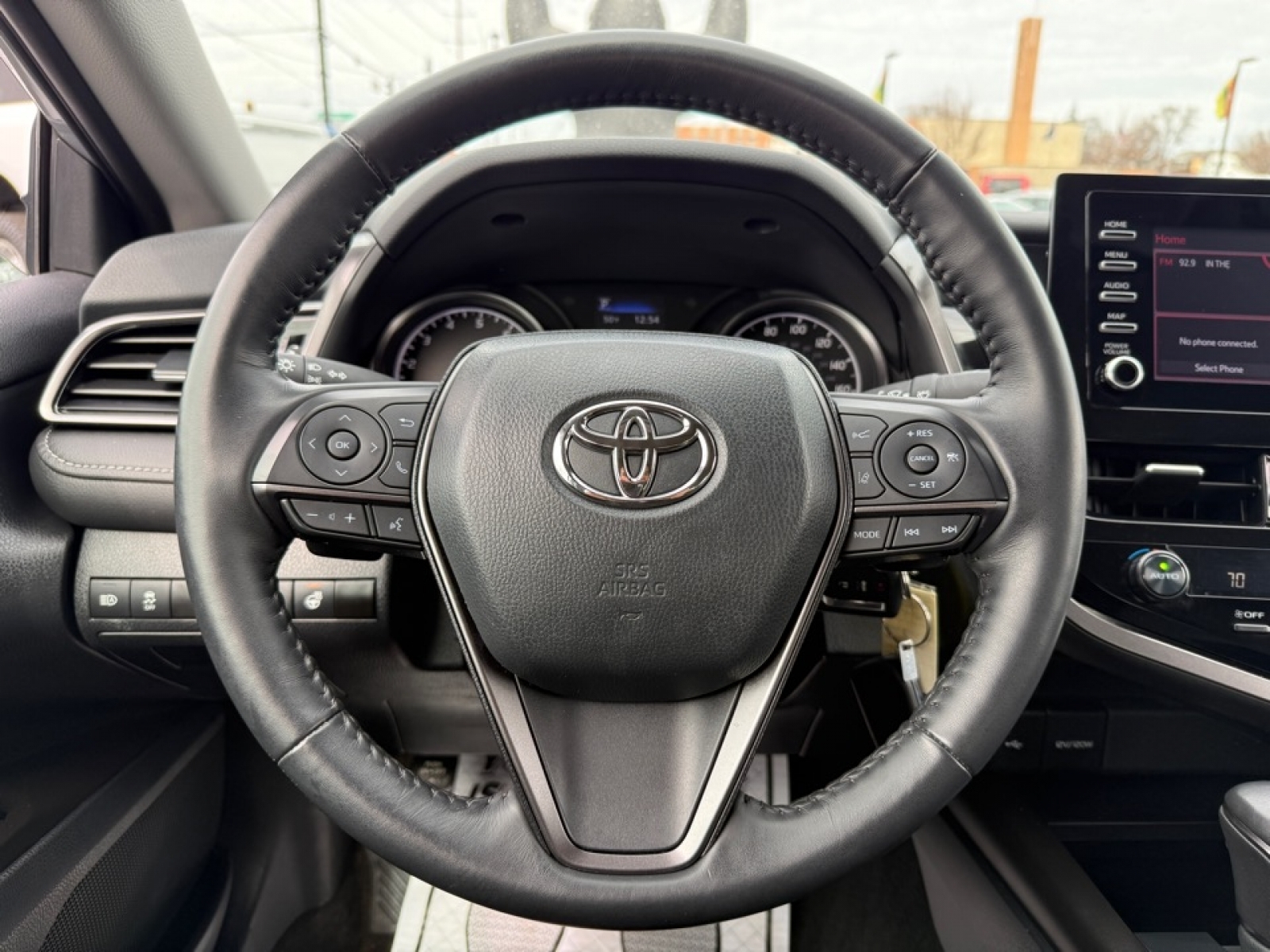 2024 Toyota Camry SE, 39666, Photo