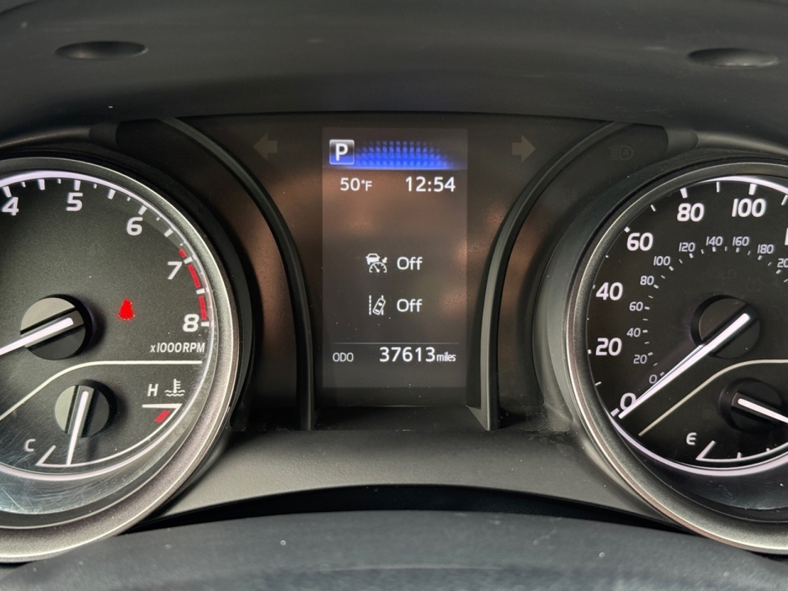 2024 Toyota Camry SE, 39666, Photo