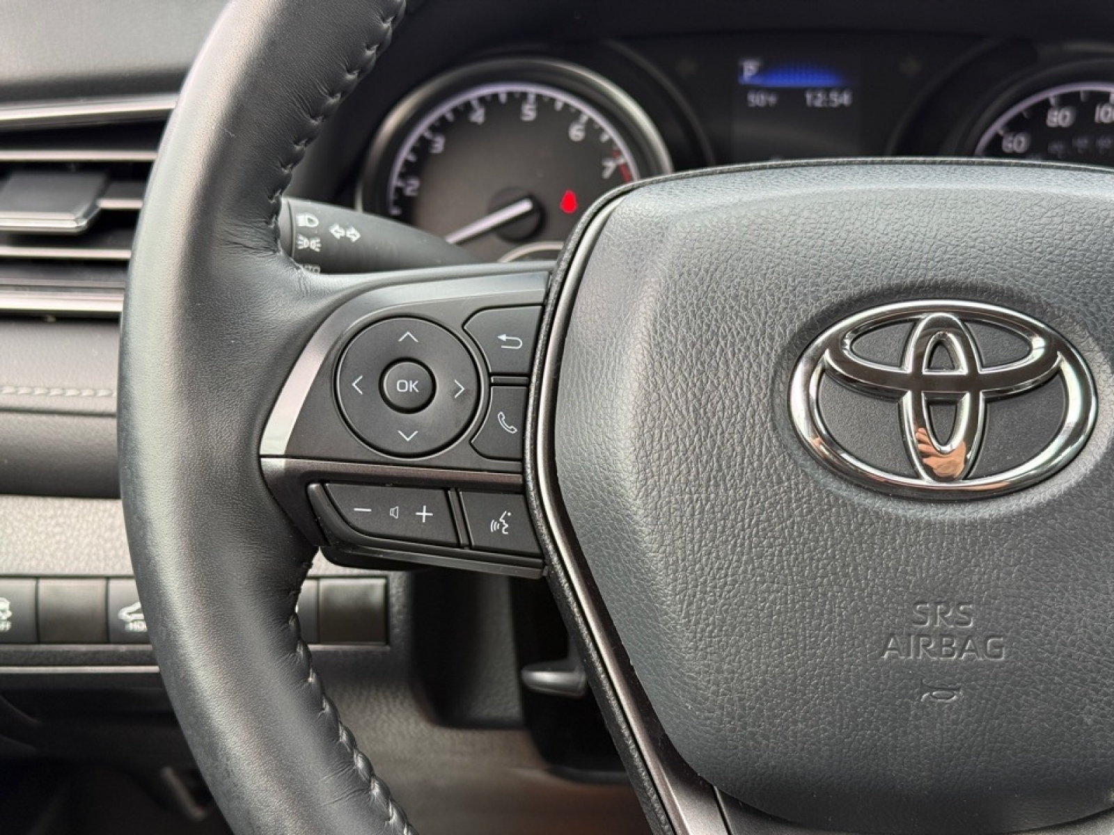 2024 Toyota Camry SE, 39666, Photo