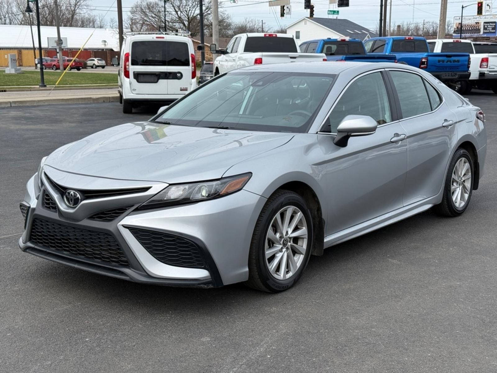 2024 Toyota Camry SE, 39666, Photo