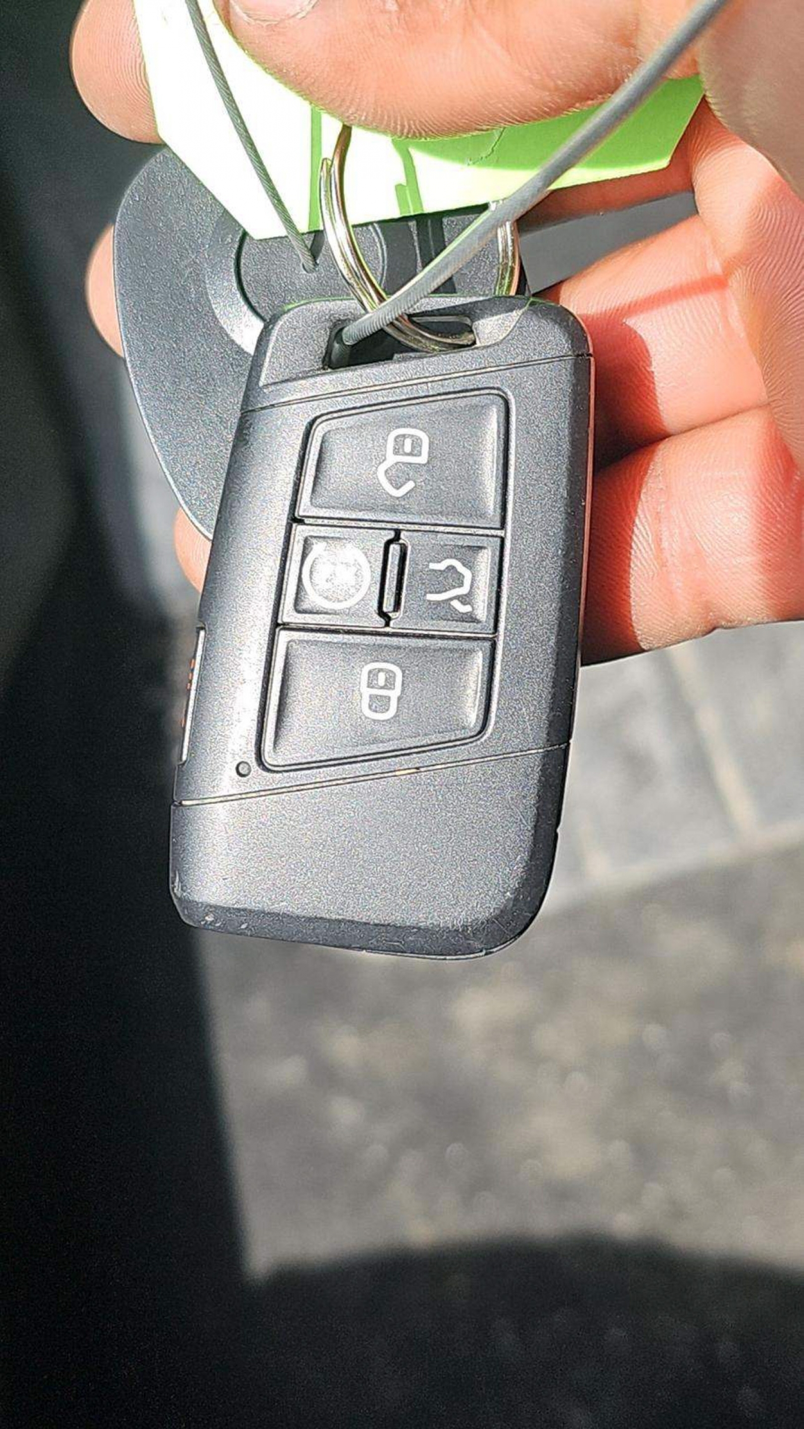 2024 Volkswagen Taos 1.5T SE, 39822, Photo