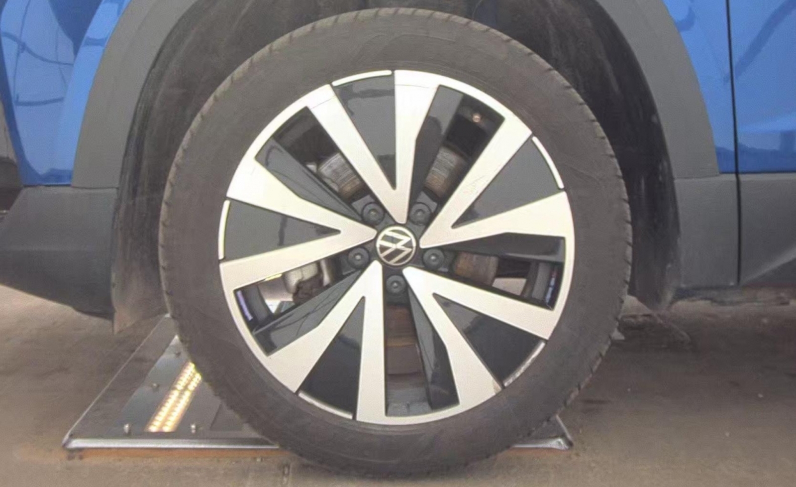 2024 Volkswagen Taos 1.5T SE, 39822, Photo