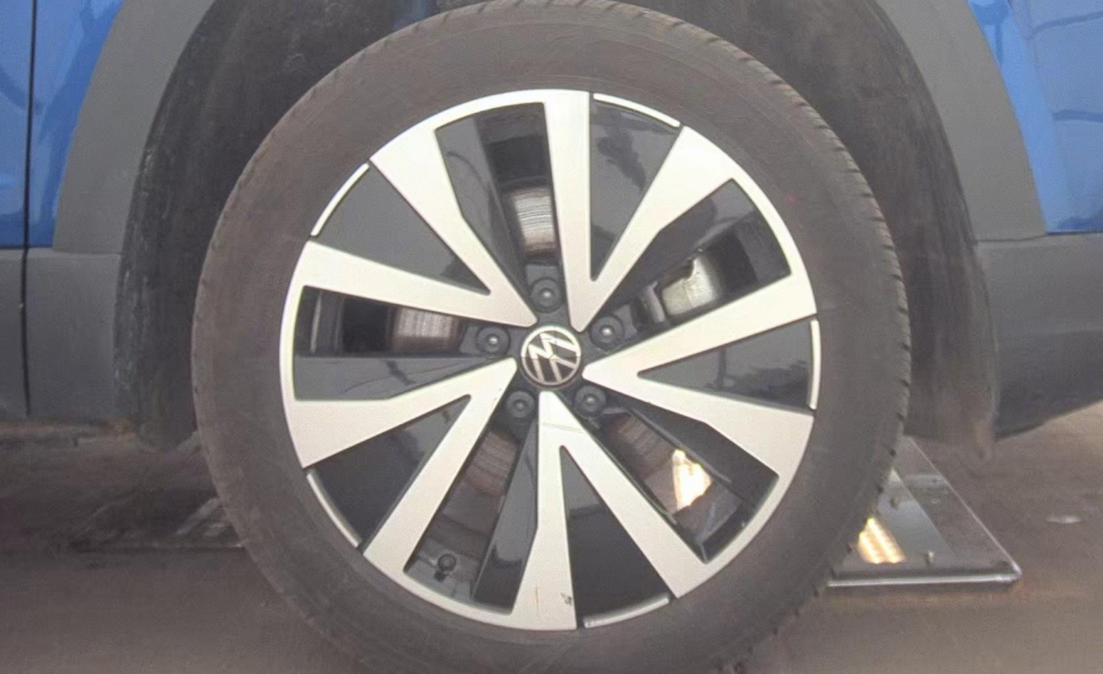 2024 Volkswagen Taos 1.5T SE, 39822, Photo