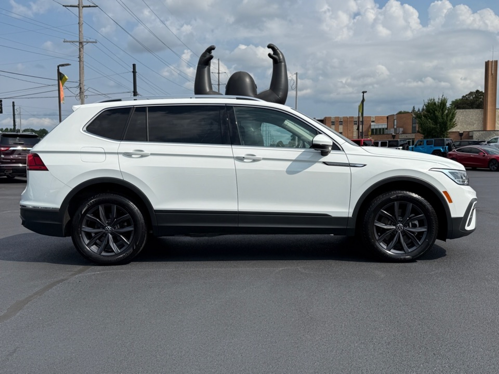 2024 Volkswagen Tiguan 2.0T SE, 38784, Photo