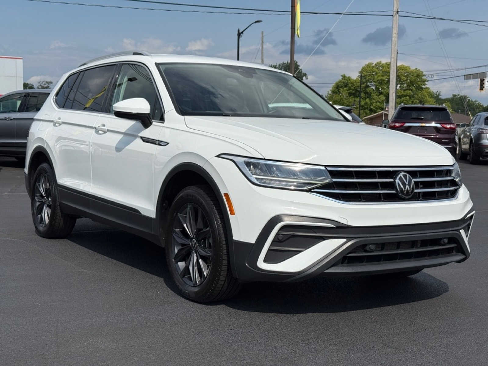 2024 Volkswagen Tiguan 2.0T SE, 38784, Photo