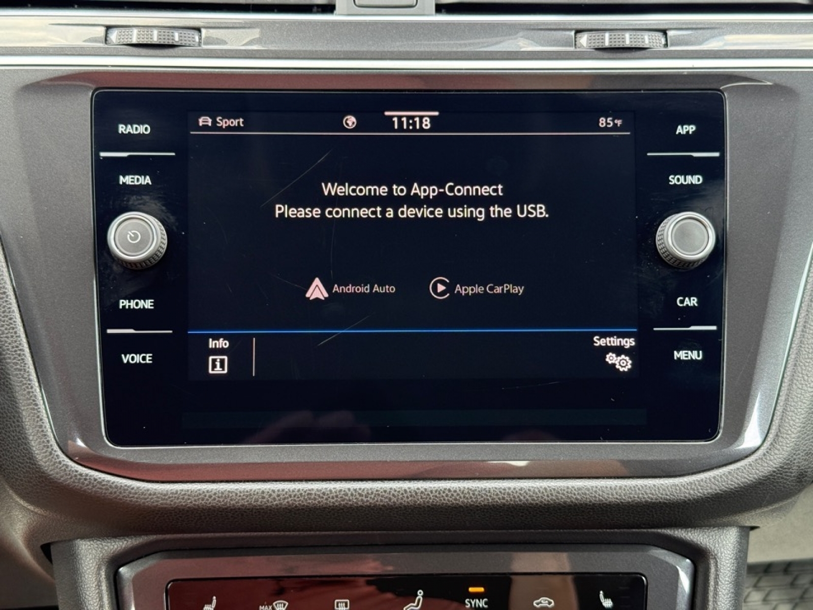 2024 Volkswagen Tiguan 2.0T SE, 38784, Photo