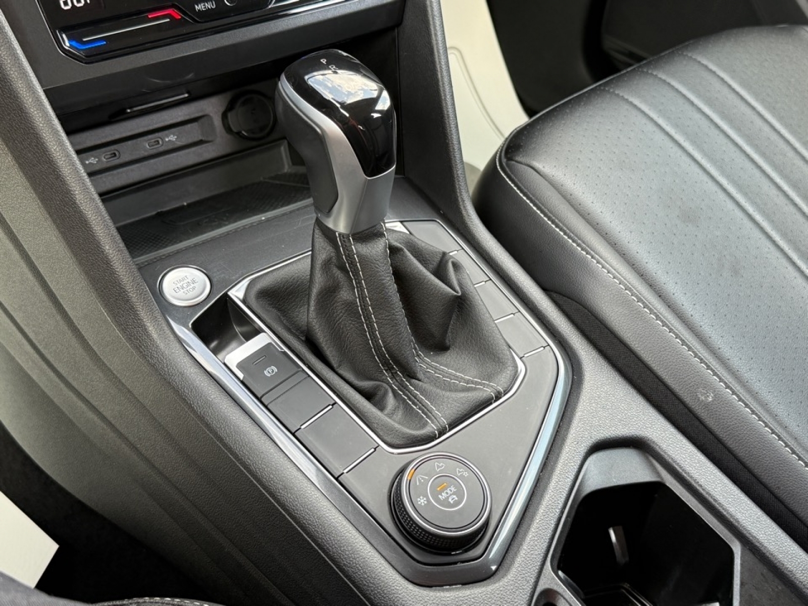 2024 Volkswagen Tiguan 2.0T SE, 38784, Photo