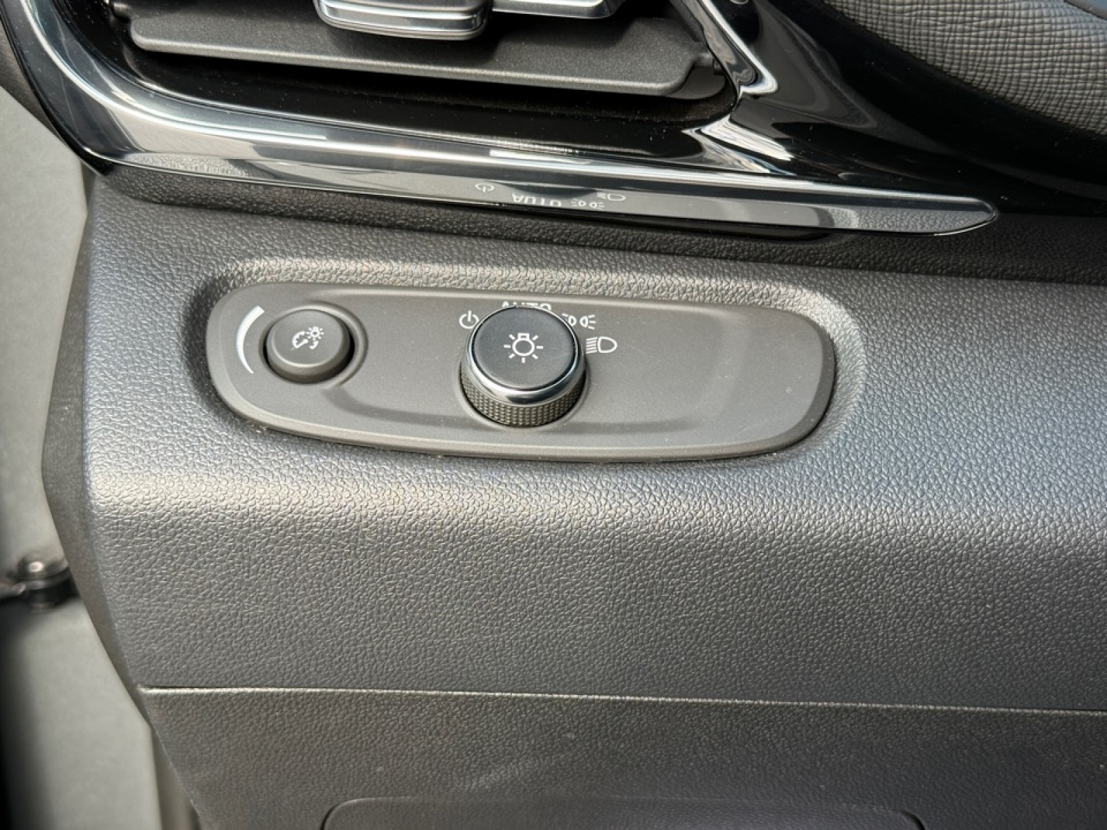 2025 Buick Envista Sport Touring FWD, 39755, Photo