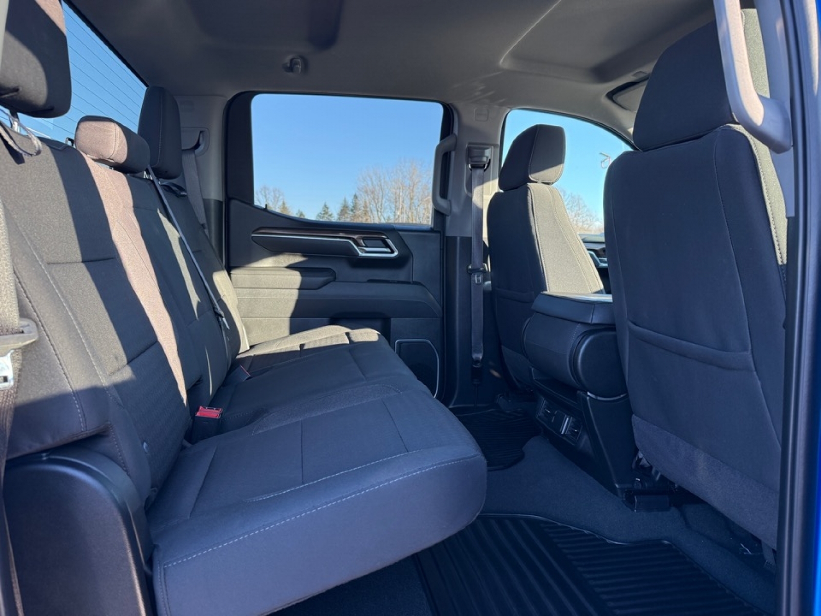 2025 Chevrolet Silverado 1500 4WD Crew Cab Standard Bed LT, 39207, Photo