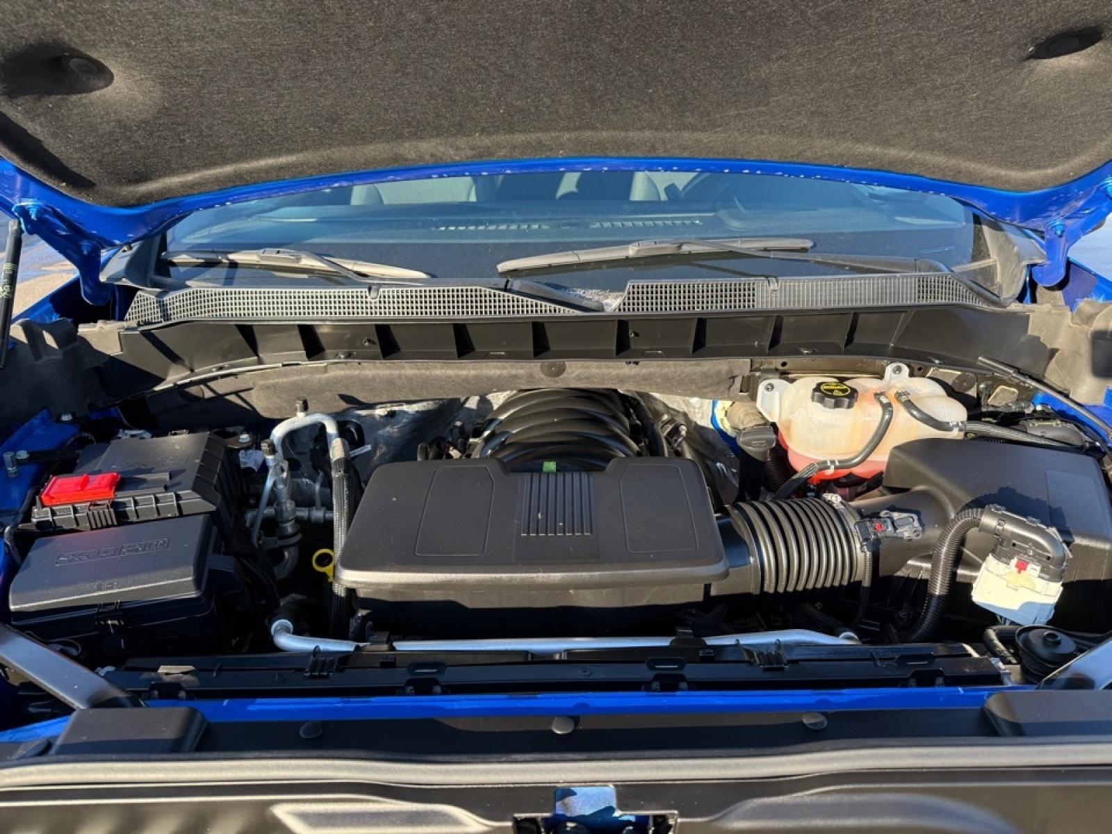 2025 Chevrolet Silverado 1500 4WD Crew Cab Standard Bed LT, 39207, Photo