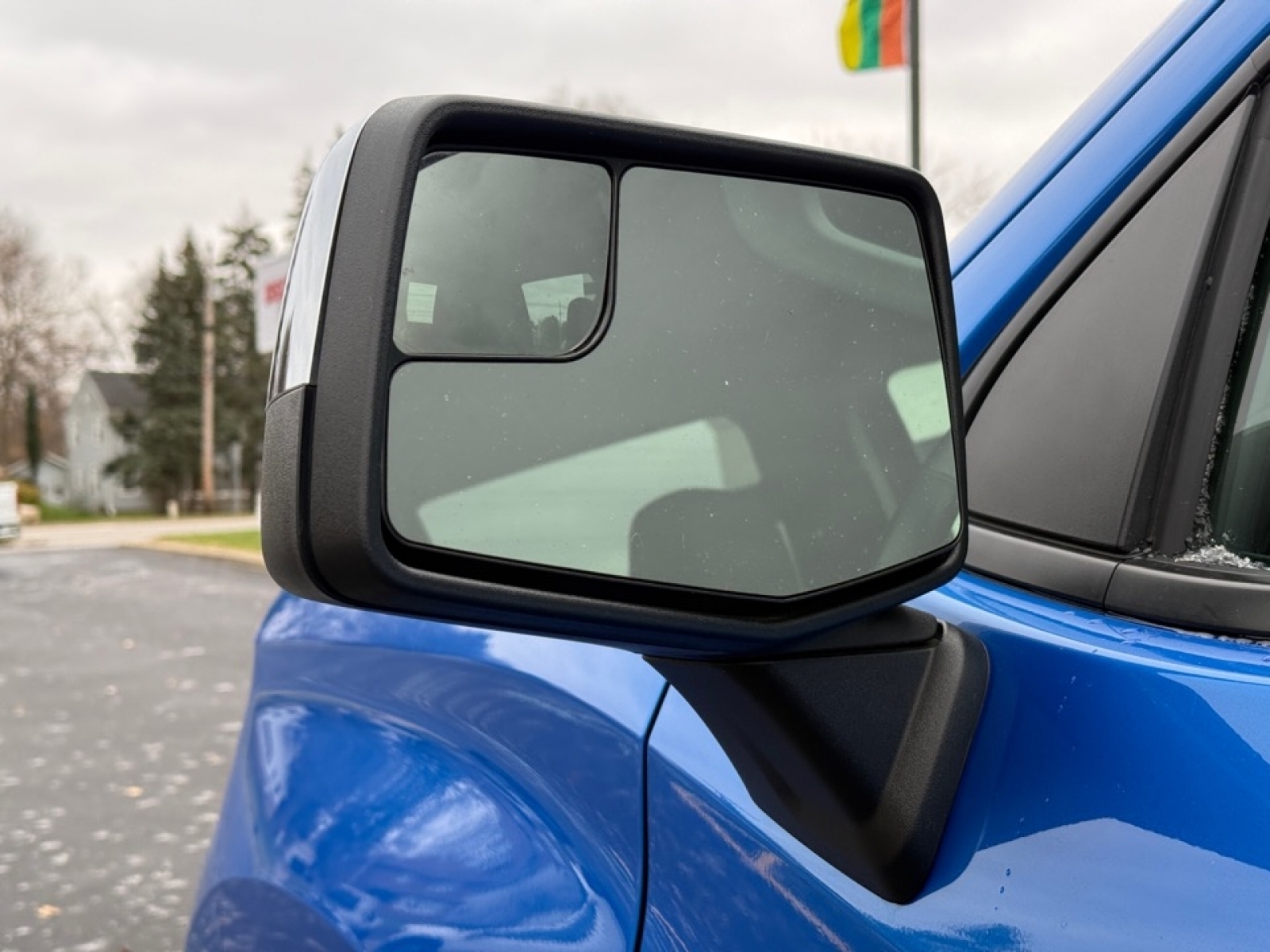 2025 Chevrolet Silverado 1500 4WD Crew Cab Standard Bed LT, 39208, Photo