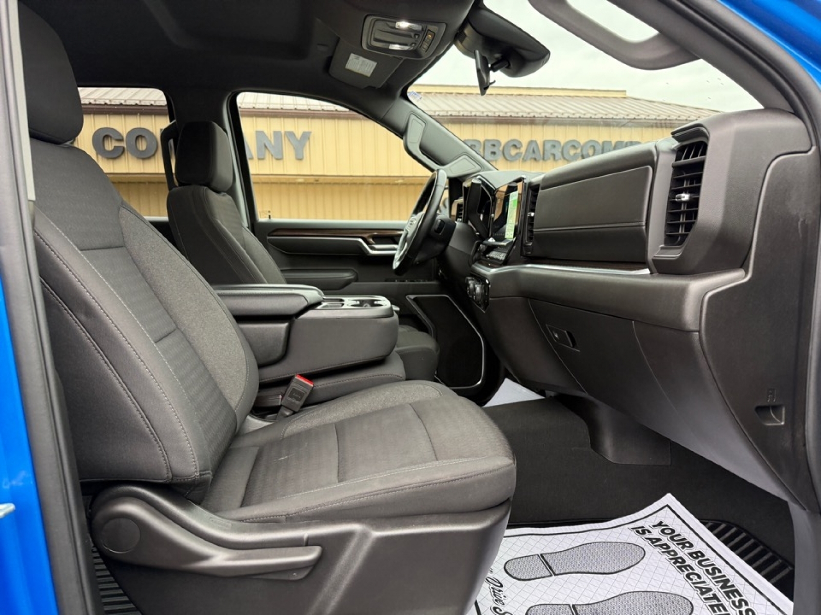 2025 Chevrolet Silverado 1500 4WD Crew Cab Standard Bed LT, 39208, Photo