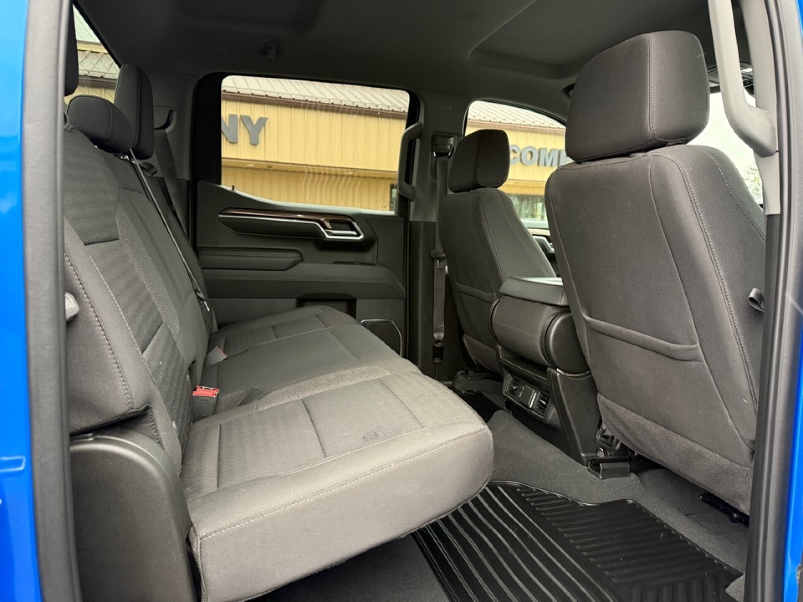 2025 Chevrolet Silverado 1500 4WD Crew Cab Standard Bed LT, 39208, Photo