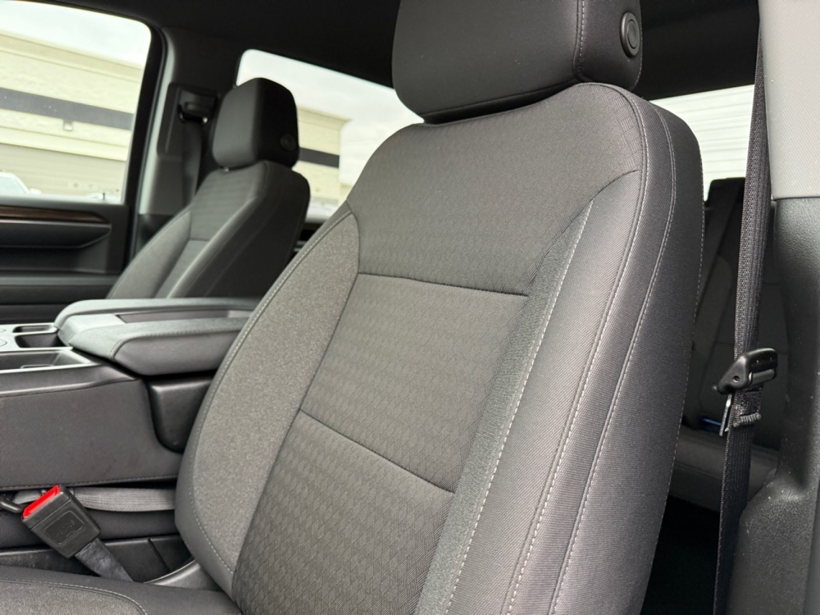 2025 Chevrolet Silverado 1500 4WD Crew Cab Standard Bed LT, 39208, Photo