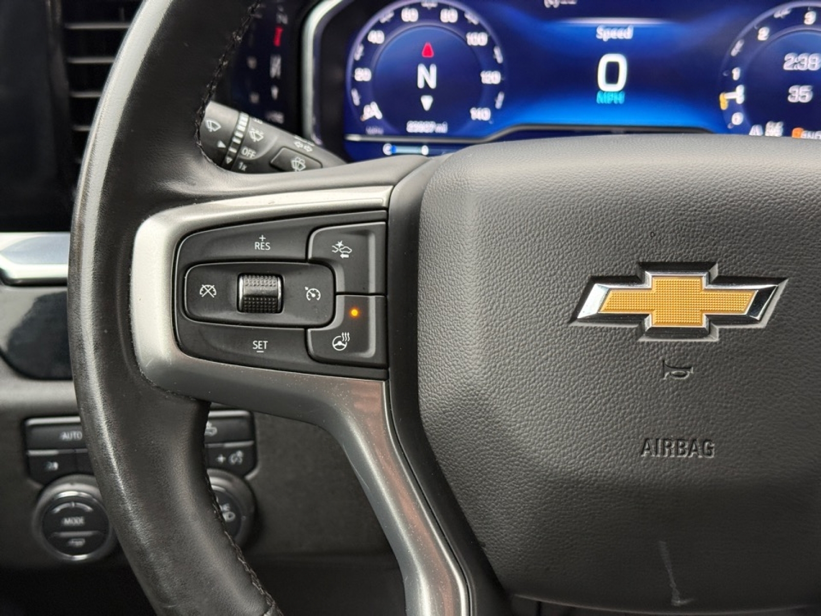 2025 Chevrolet Silverado 1500 4WD Crew Cab Standard Bed LT, 39208, Photo