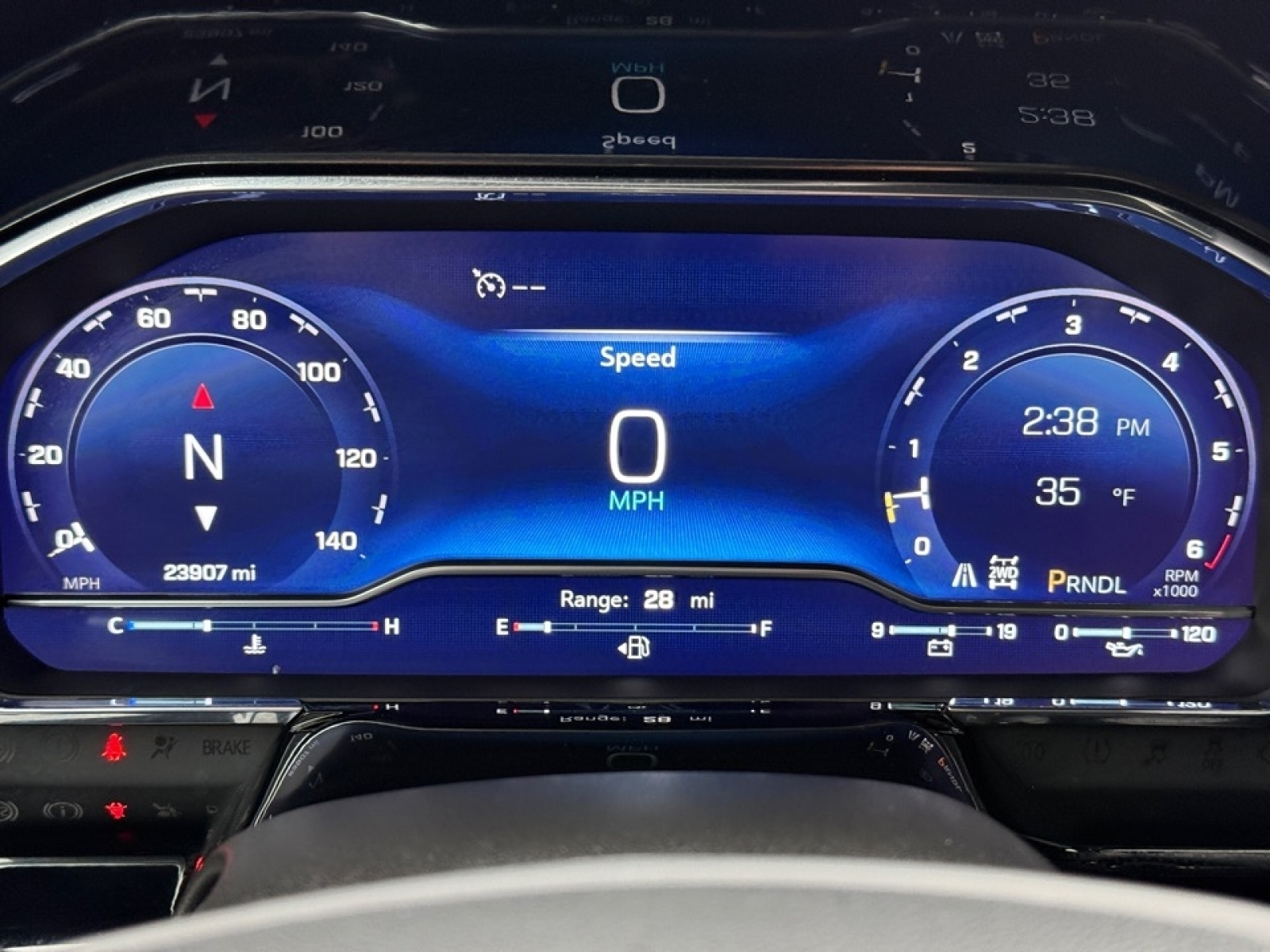 2025 Chevrolet Silverado 1500 4WD Crew Cab Standard Bed LT, 39208, Photo