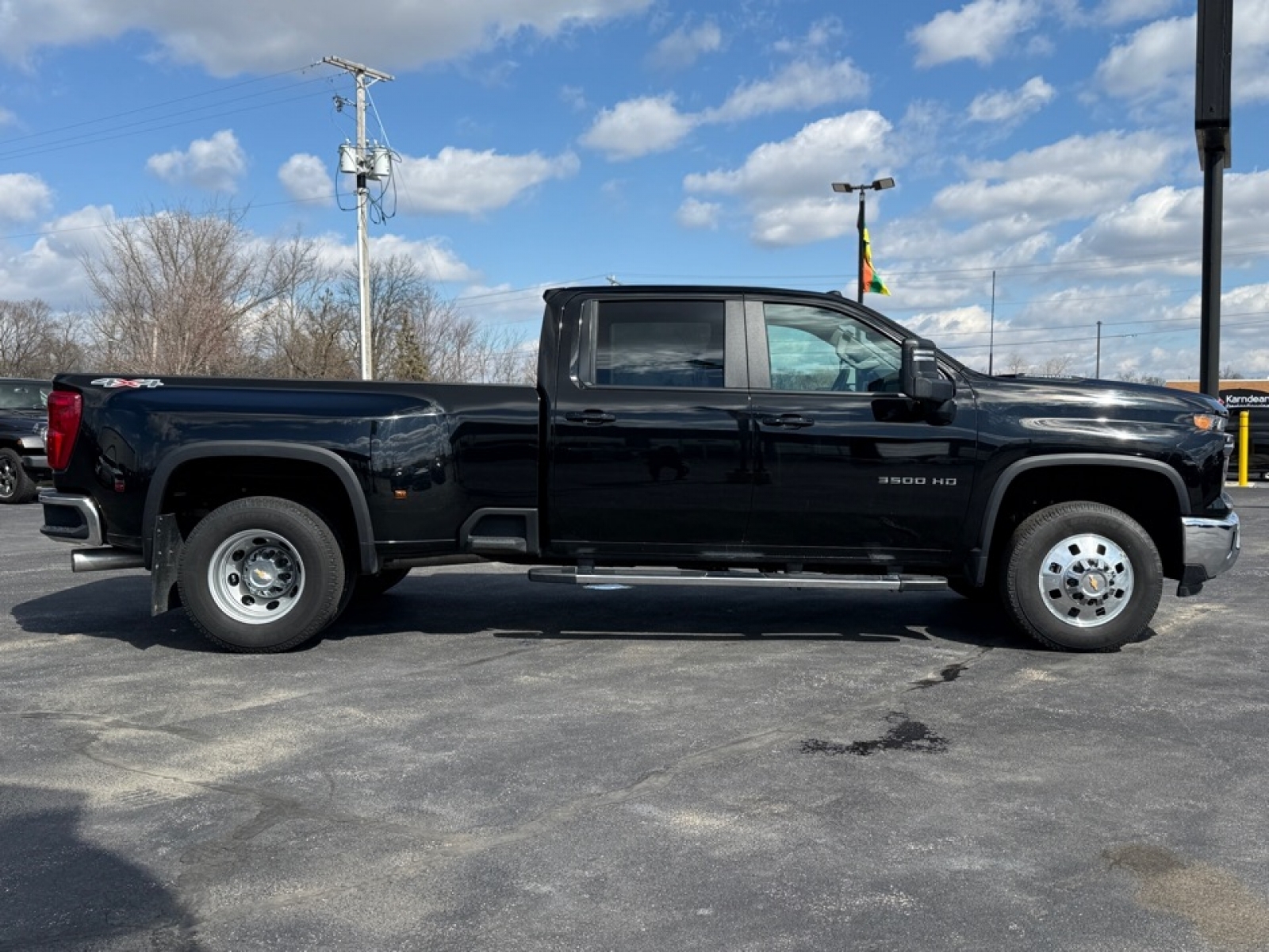 2025 Chevrolet Silverado 3500HD 4WD Crew Cab Long Bed LT, 39626, Photo