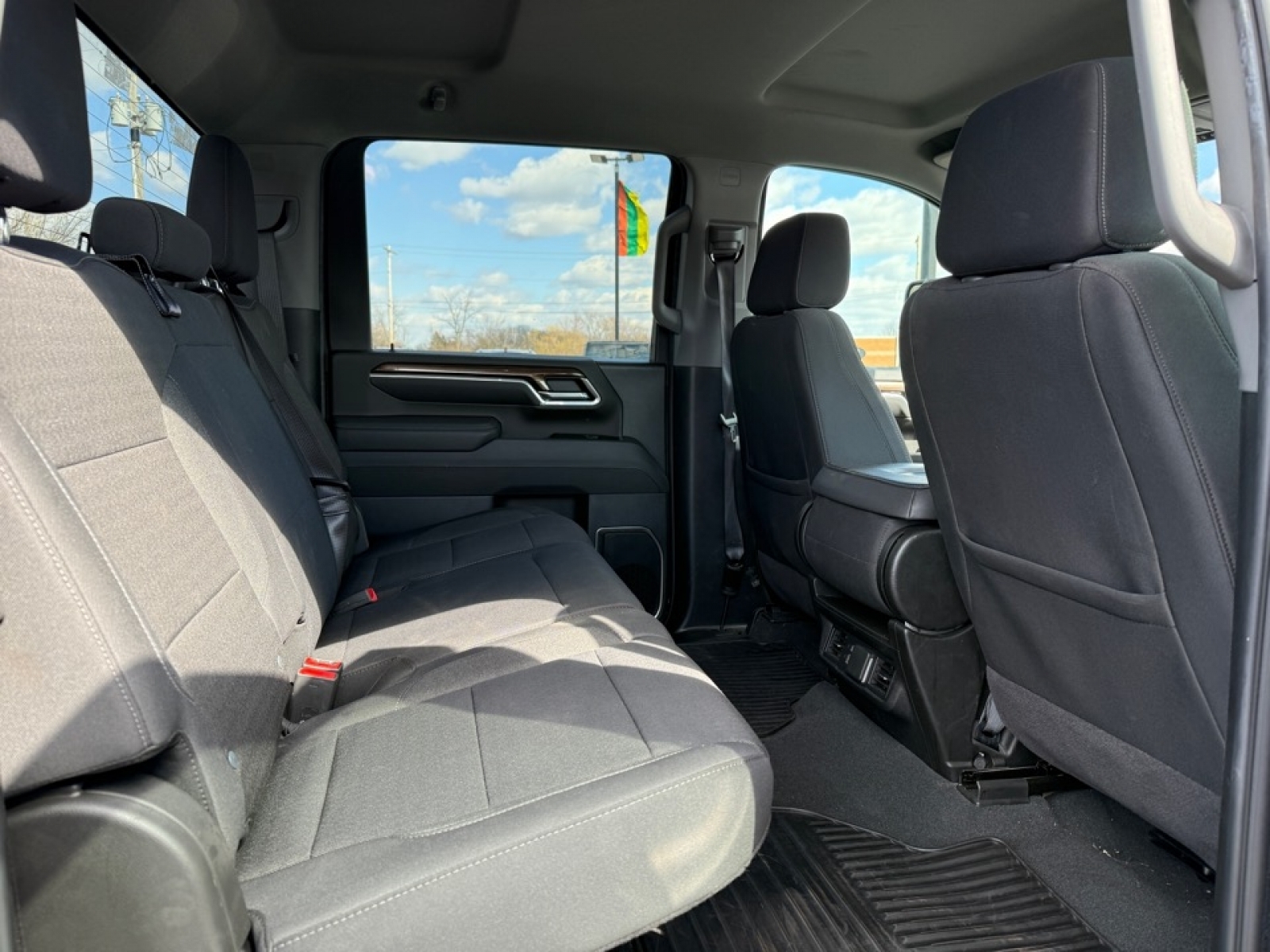 2025 Chevrolet Silverado 3500HD 4WD Crew Cab Long Bed LT, 39626, Photo