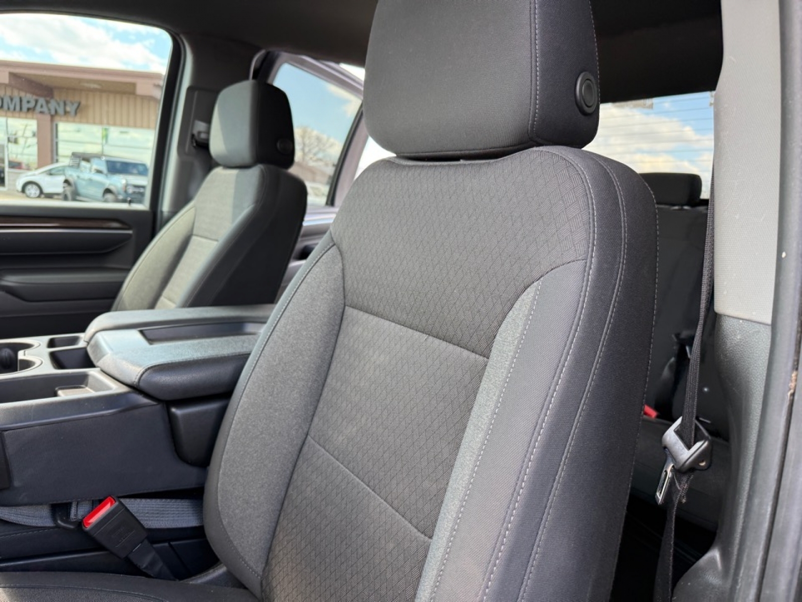 2025 Chevrolet Silverado 3500HD 4WD Crew Cab Long Bed LT, 39626, Photo