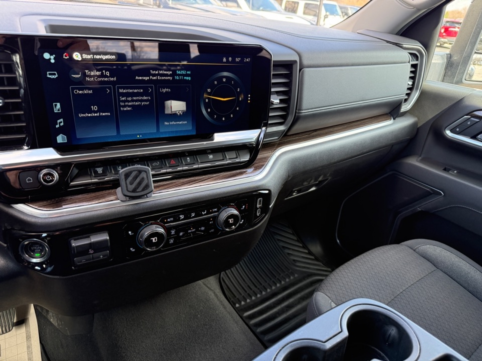 2025 Chevrolet Silverado 3500HD 4WD Crew Cab Long Bed LT, 39626, Photo