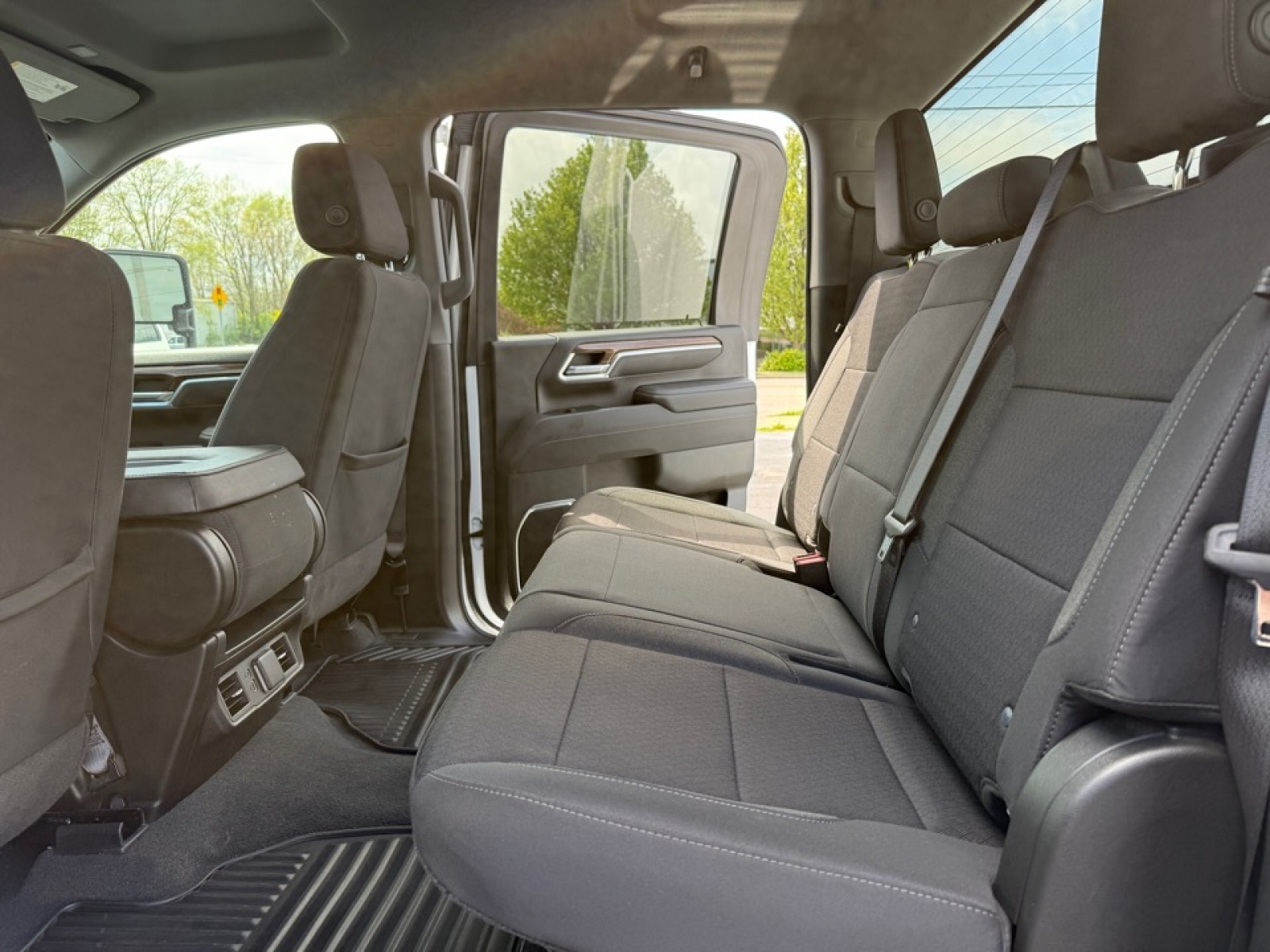 2025 Chevrolet Silverado 3500HD 4WD Crew Cab Long Bed LT, 39845, Photo