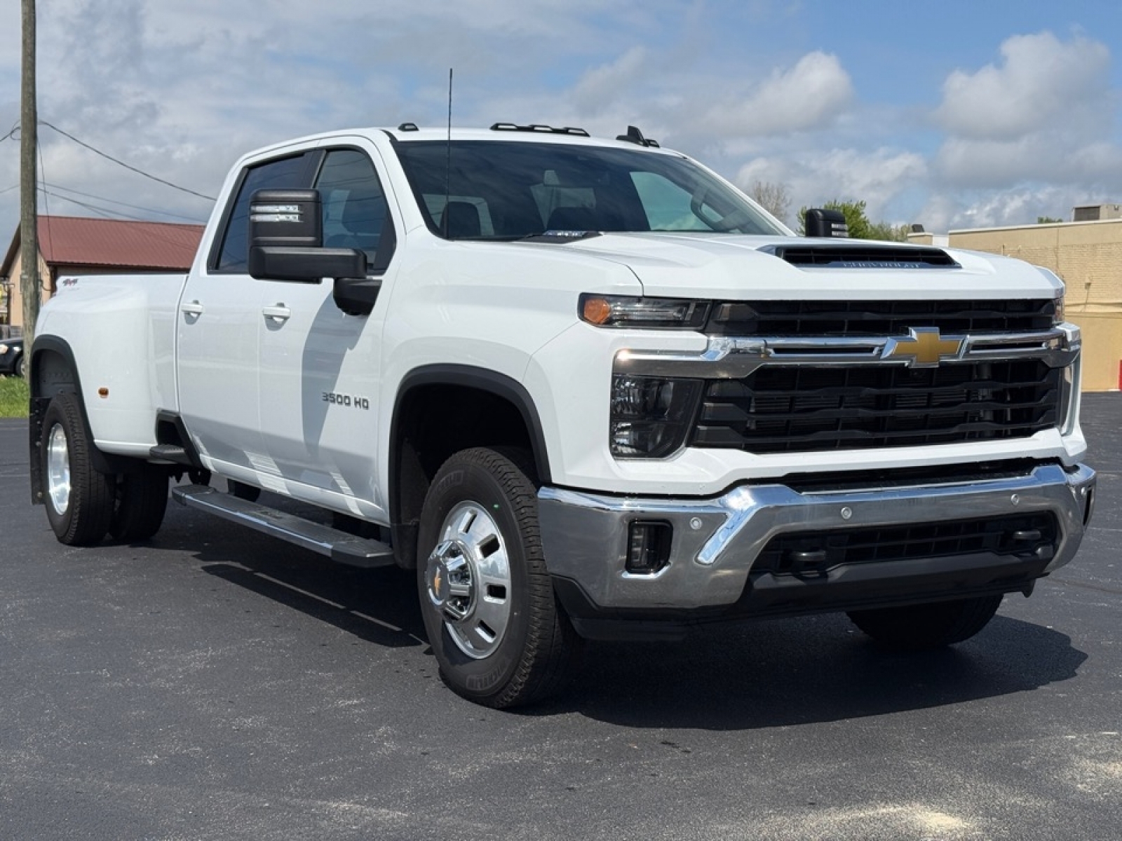 2025 Chevrolet Silverado 3500HD 4WD Crew Cab Long Bed LT, 39845, Photo