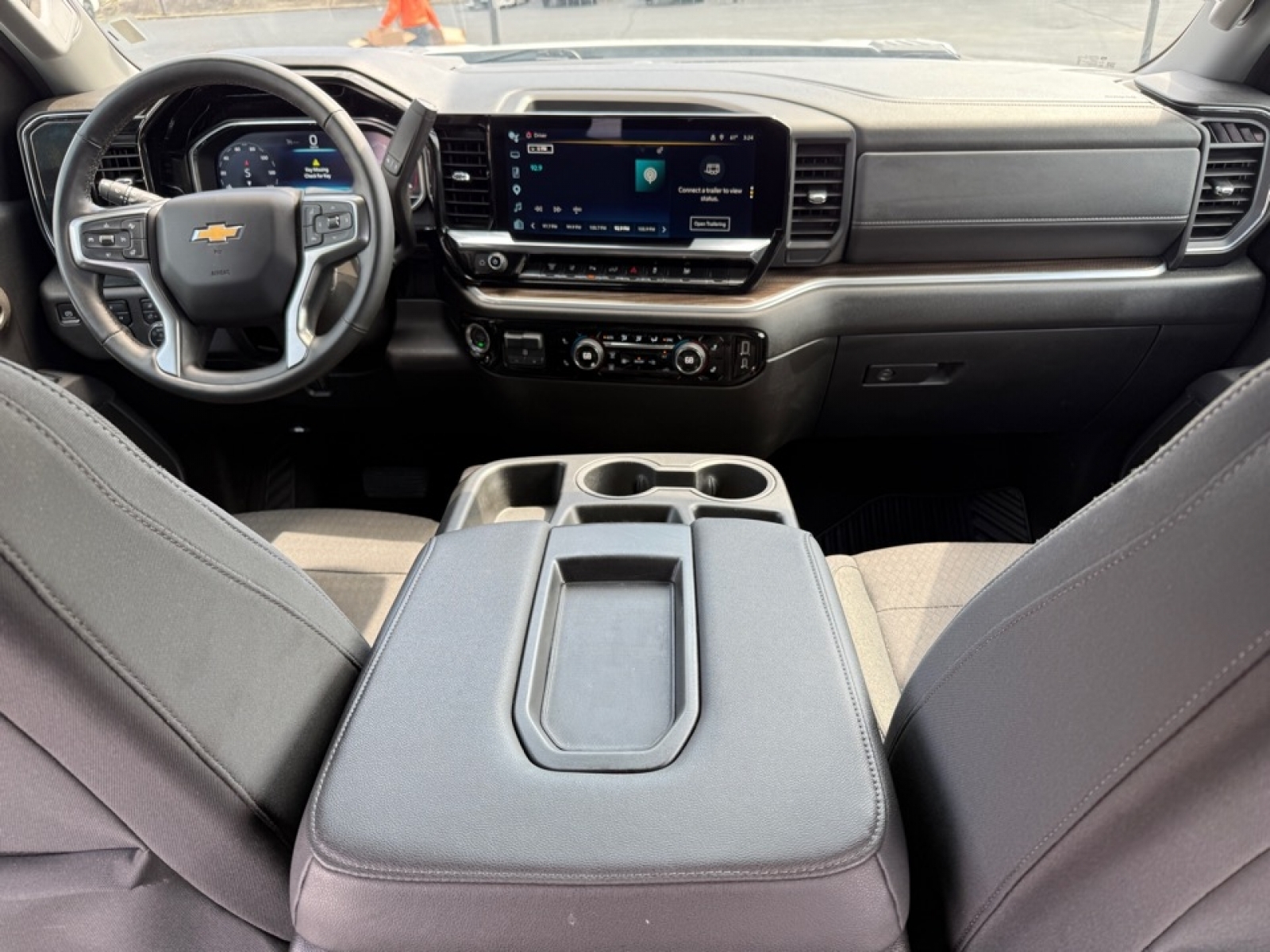 2025 Chevrolet Silverado 3500HD 4WD Crew Cab Long Bed LT, 39845, Photo