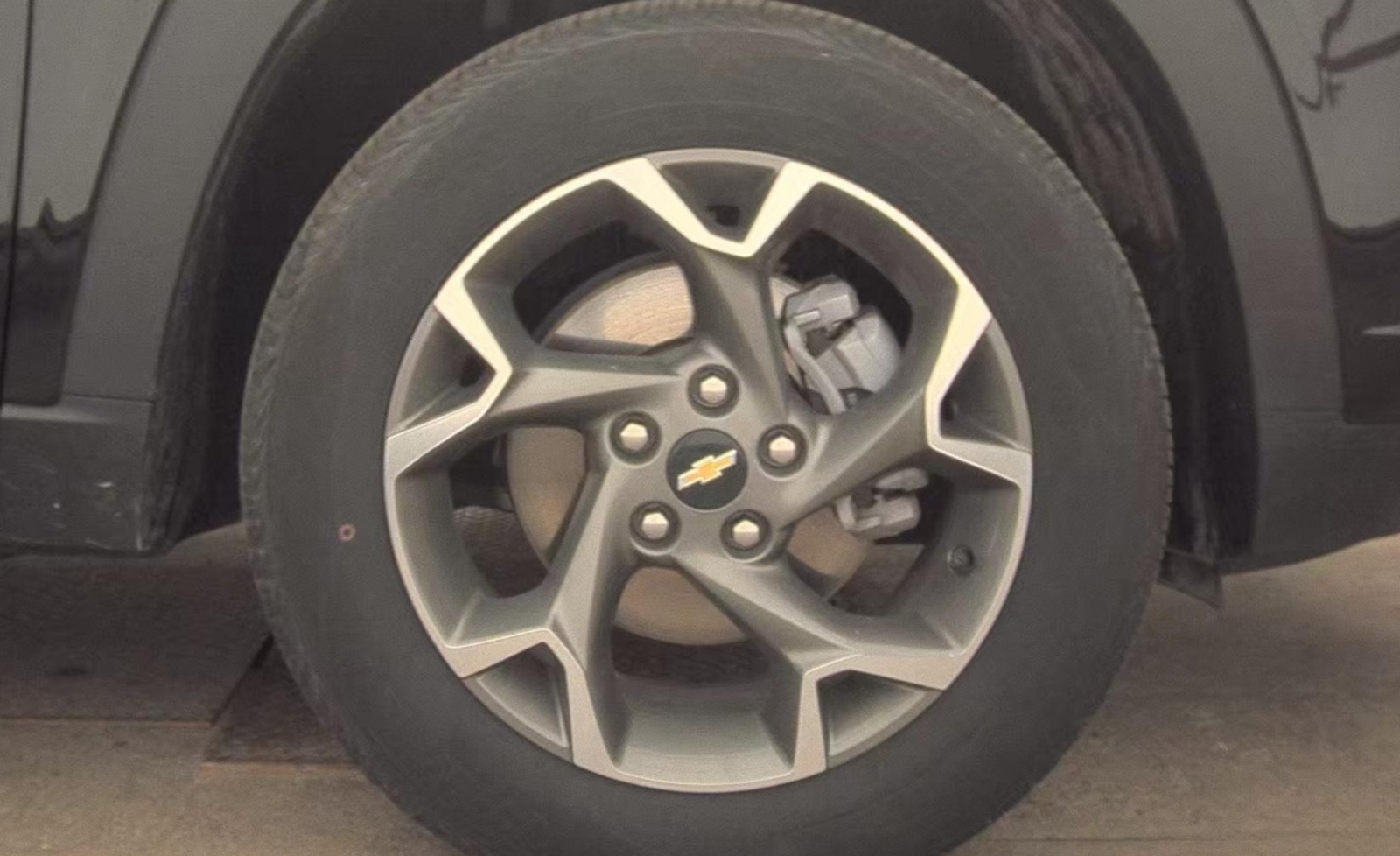 2025 Chevrolet Trax FWD LT, 39836, Photo