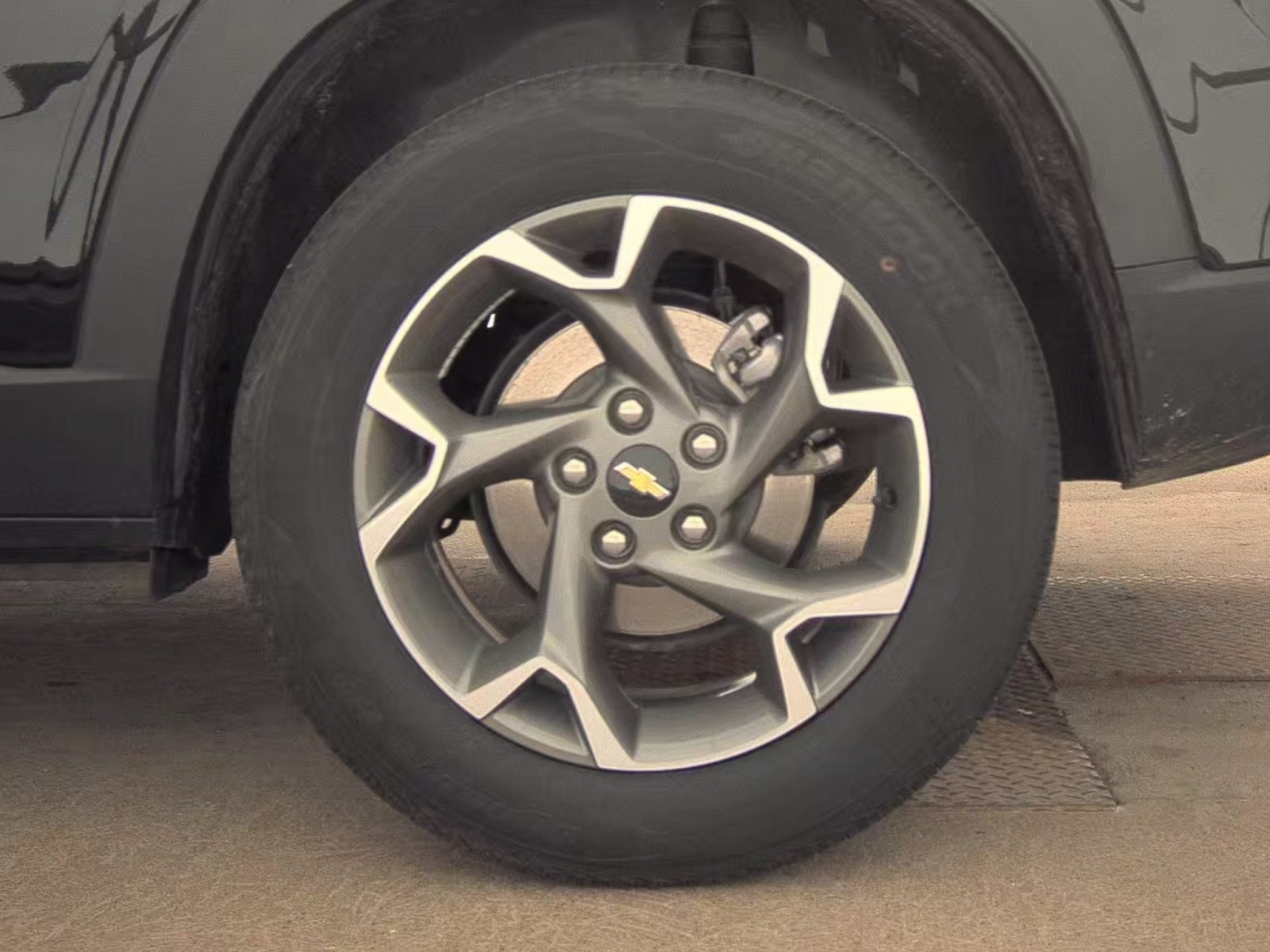 2025 Chevrolet Trax FWD LT, 39836, Photo