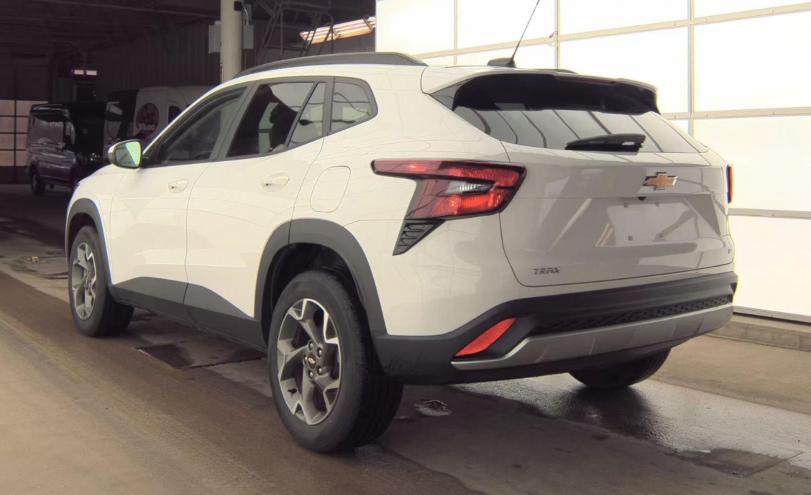 2025 Chevrolet Trax FWD LT, 39837, Photo